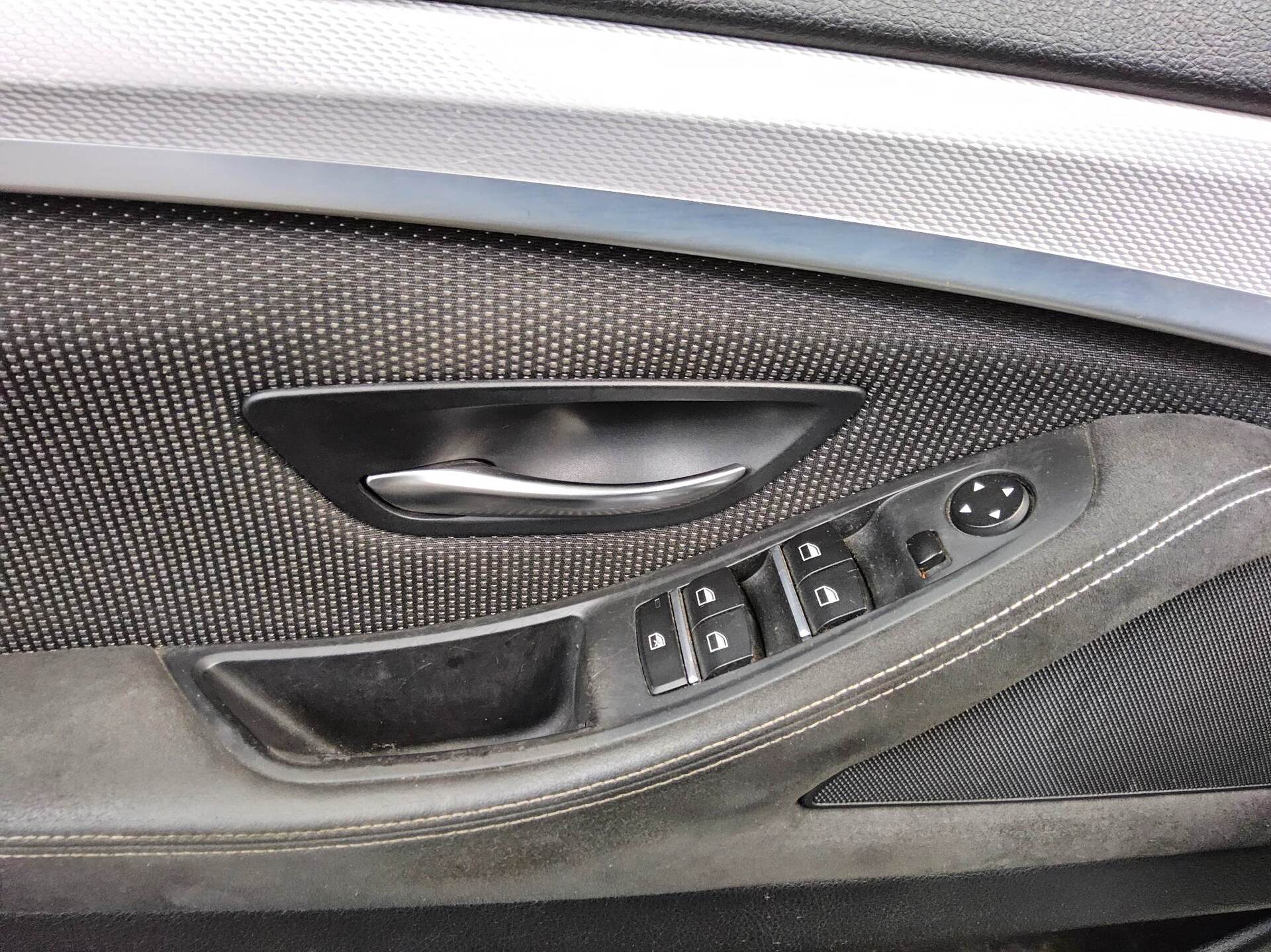 BMW 520dA Touring M-Sport Xenon HiFi AHK HU 03/28 9