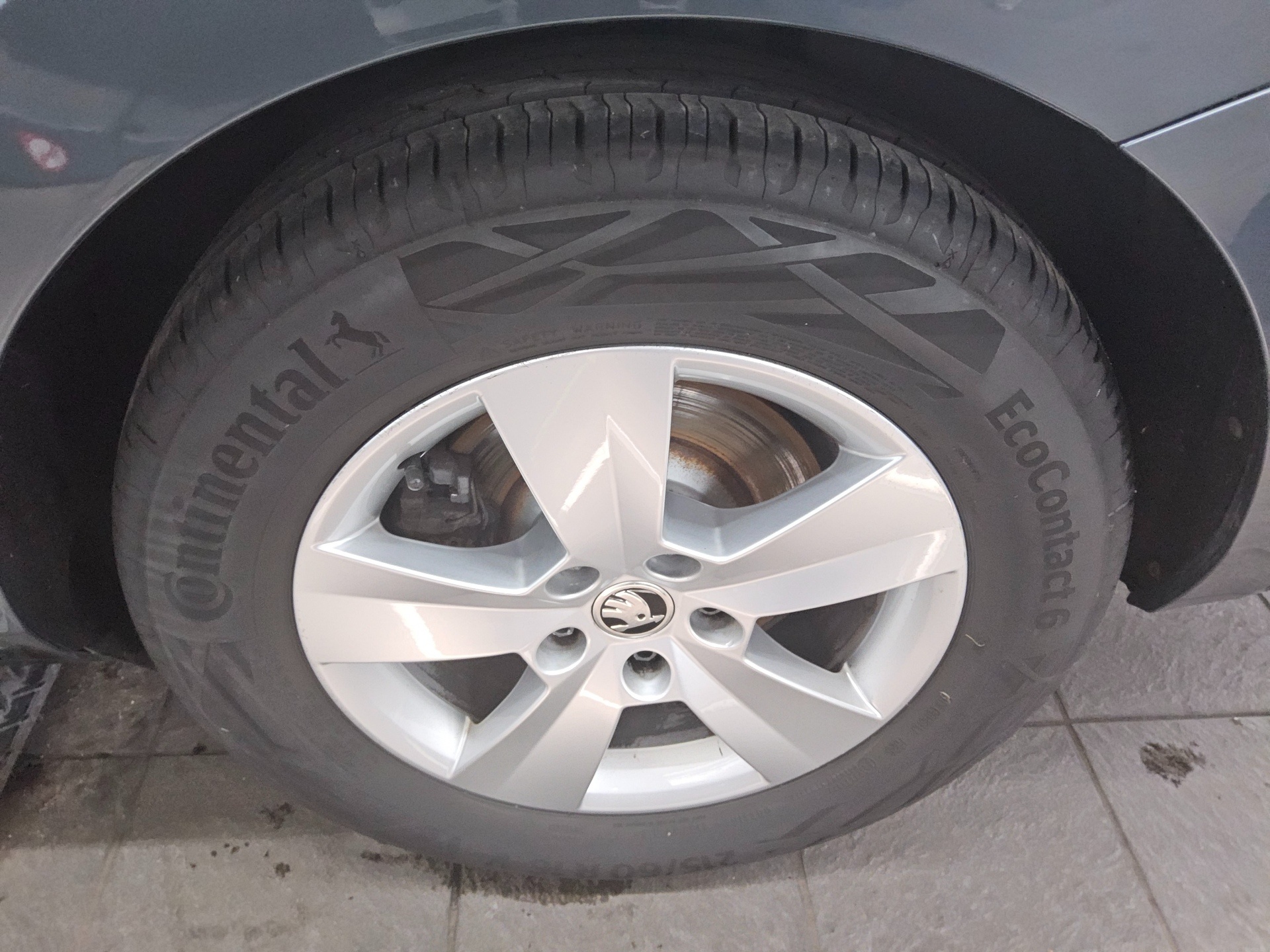 Skoda Superb Kombi 2.0 TDI Ambition Navi LED Virtual AHK ACC 11
