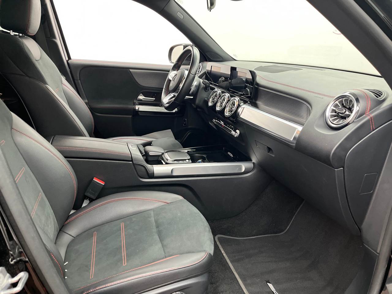 Mercedes-Benz 250 AMG-Line T-LEDER NAVI LED MBUX RFK 6