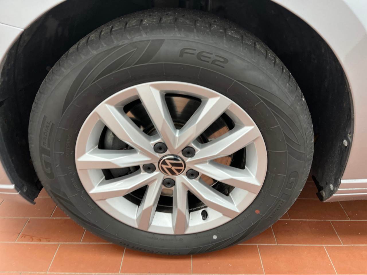 Volkswagen Passat Variant 2.0 TDI Business NAVI LED AID SHZ RFK 12