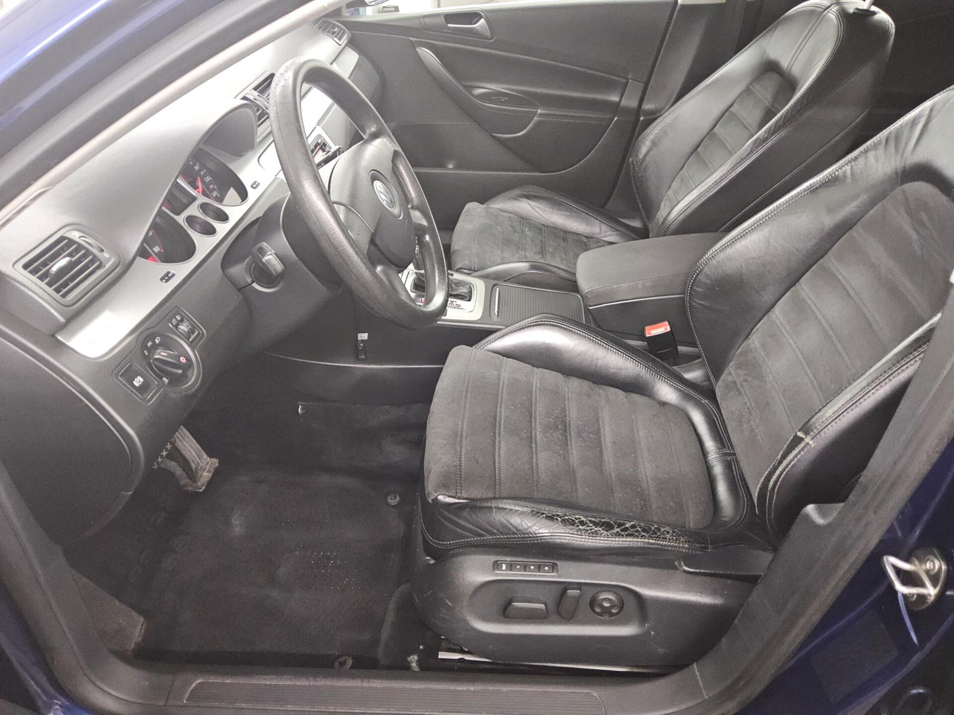 Volkswagen Passat Variant 2.0 TDI Trendline DSG T-Leder AHK 8
