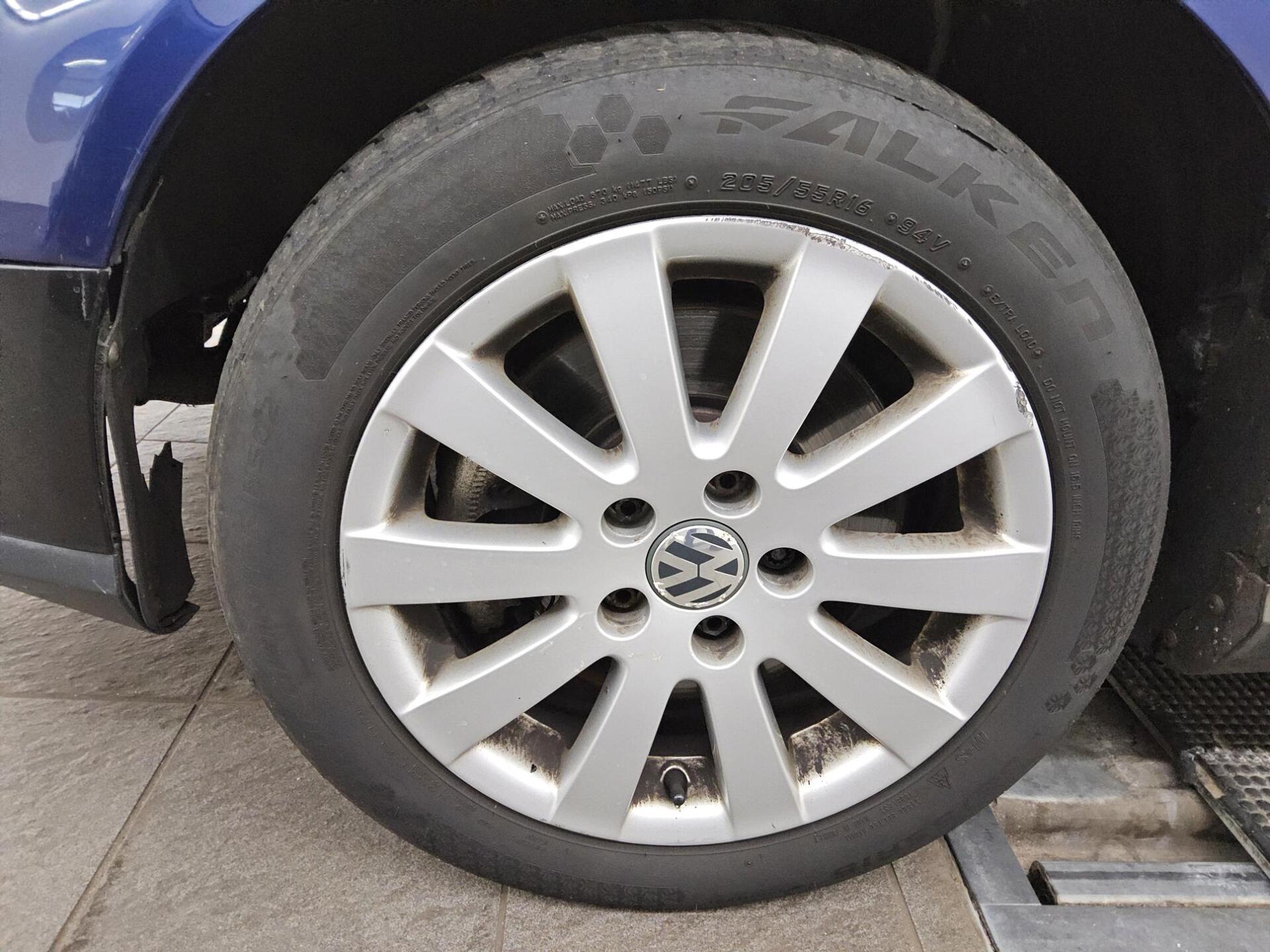 Volkswagen Passat Variant 2.0 TDI Trendline DSG T-Leder AHK 10