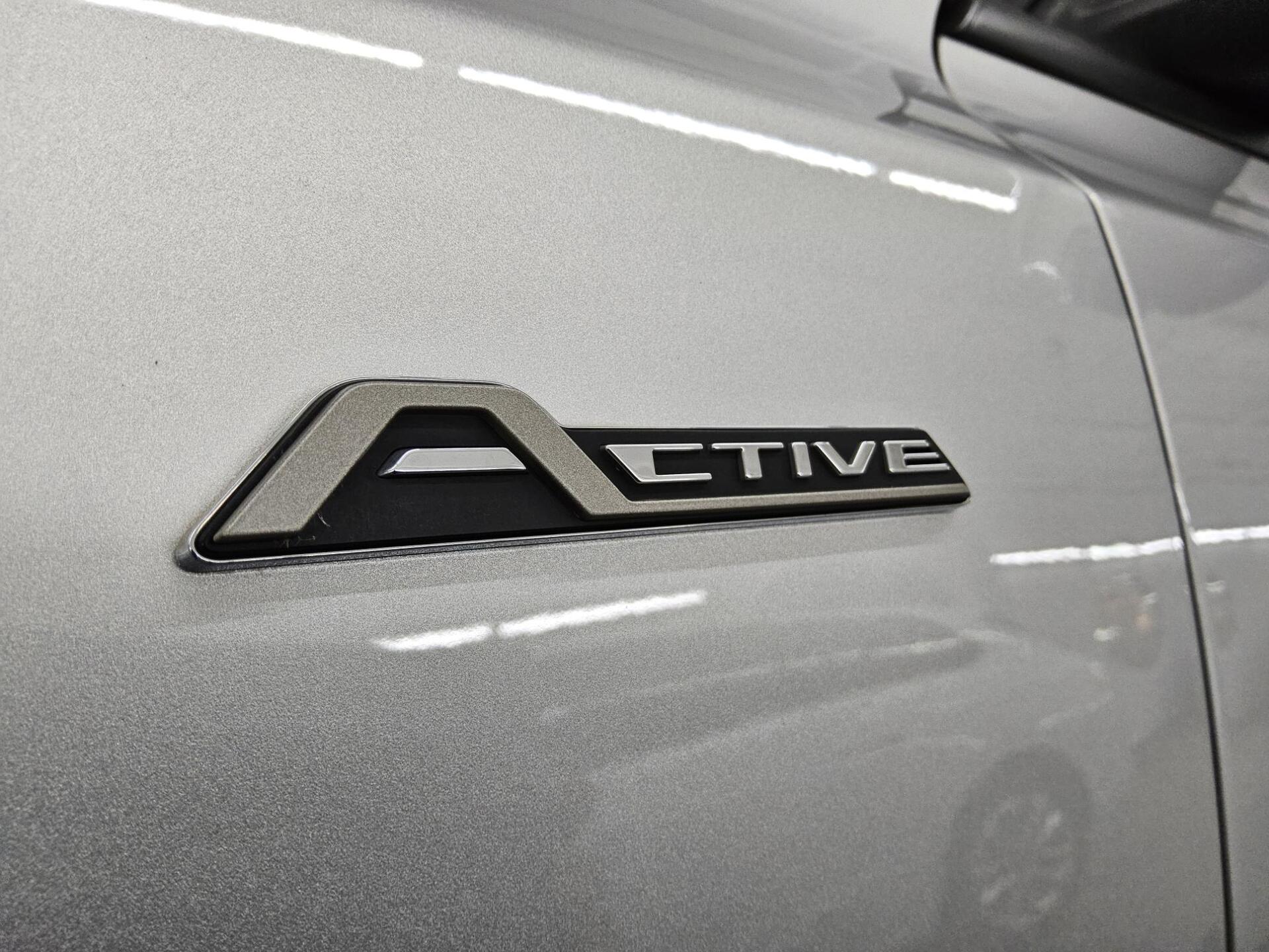 Ford Focus Turnier 1.5 EB Active Navi LED RFK AHK PDC 11