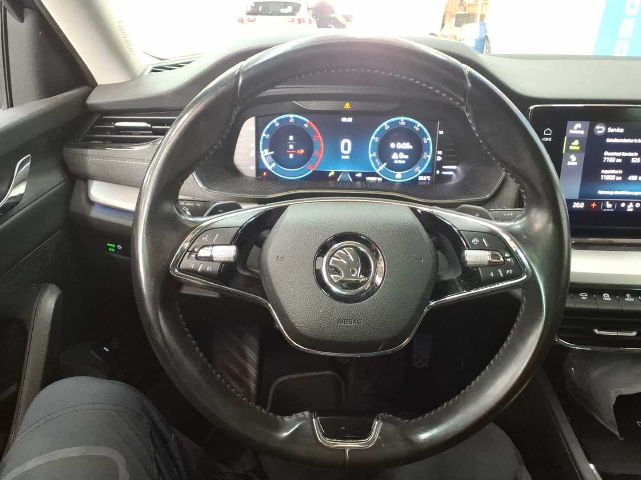 Skoda Octavia Kombi 2.0 TDI Style NAVI VIRTUAL SHZ PDC LED 8