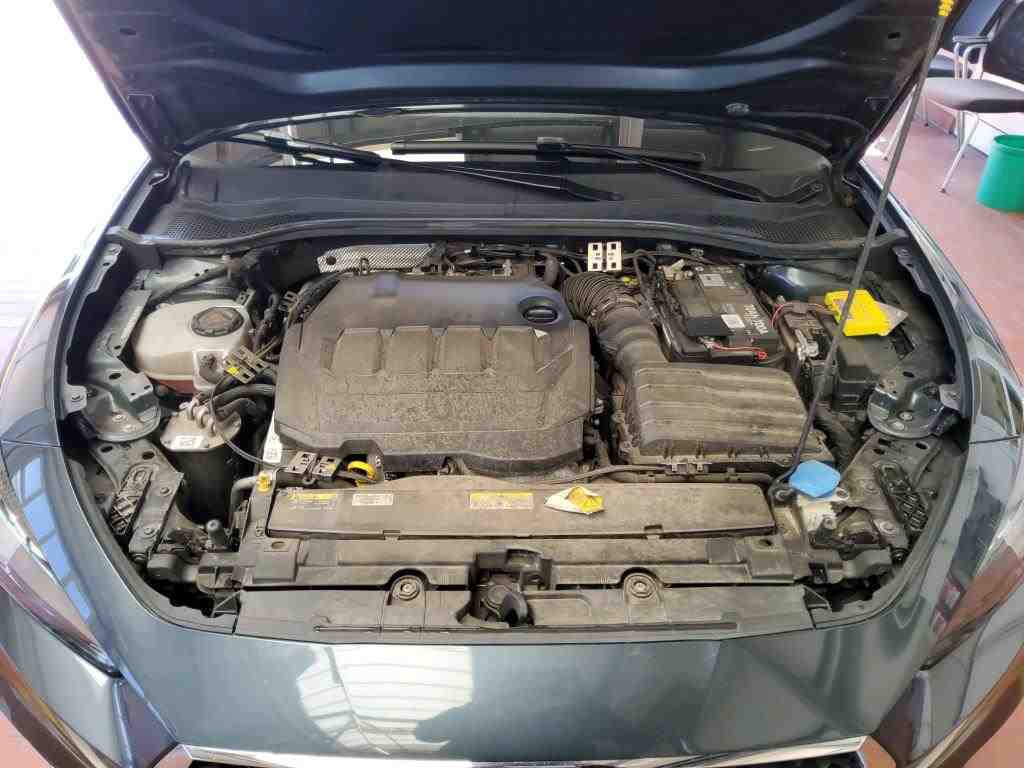 Seat Leon Sportstourer 2.0 TDI Style NAVI LED RADIO MFL SHZ 10