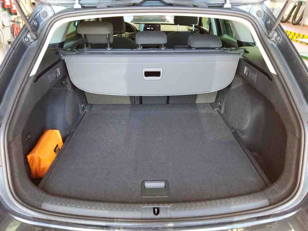 Seat Leon Sportstourer 2.0 TDI Style NAVI LED RADIO MFL SHZ 11