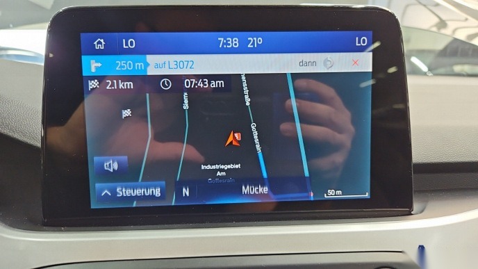 Ford Focus Turnier 2.0 EB Cool&Connect Navi LED Shz PDC AHK 9