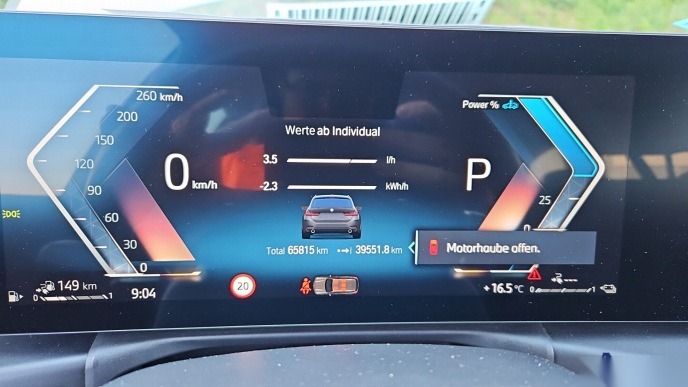 BMW 330e Touring SHZ PDC LED ACC 8