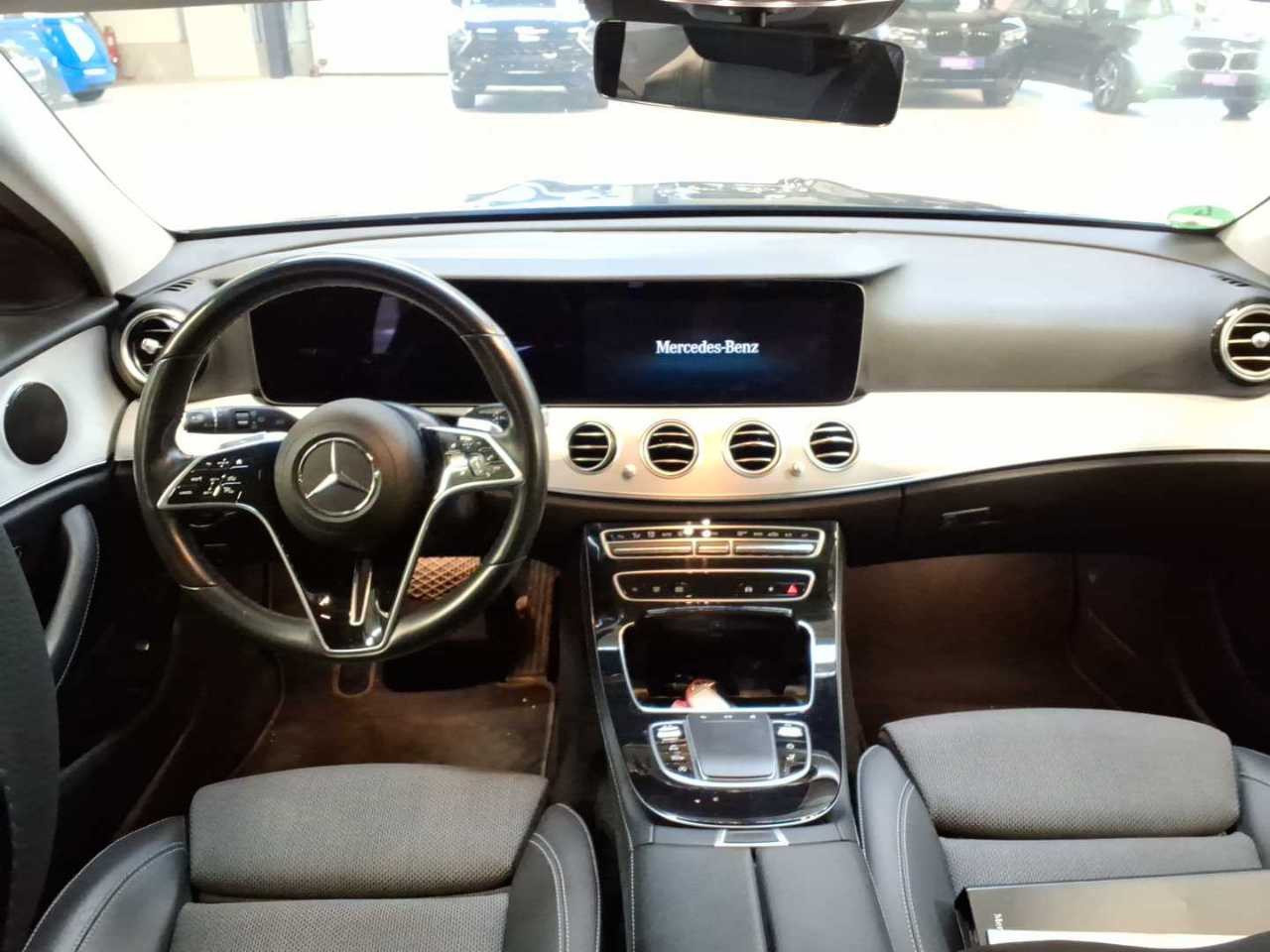 Mercedes-Benz E 300 d 4M AMG-Line NAVI LED SHZ RFK 5