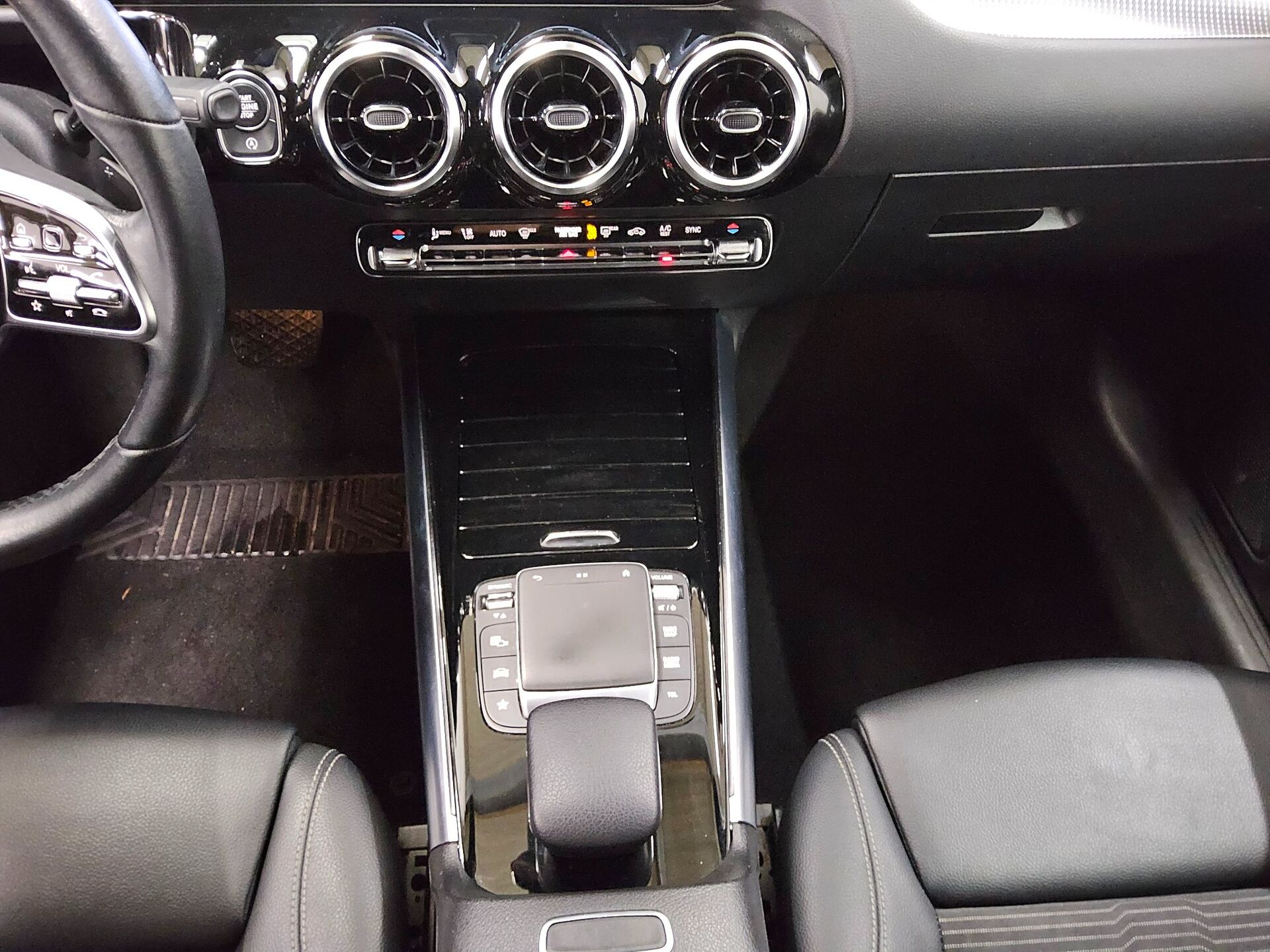 Mercedes-Benz GLA 200 d 6