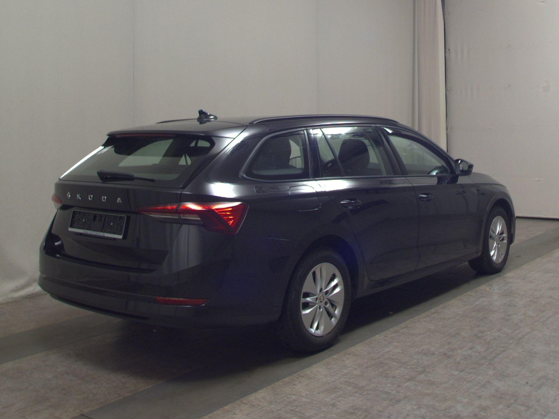 Skoda Octavia Kombi 2.0 TDI Ambition Navi LED vc ACC 4