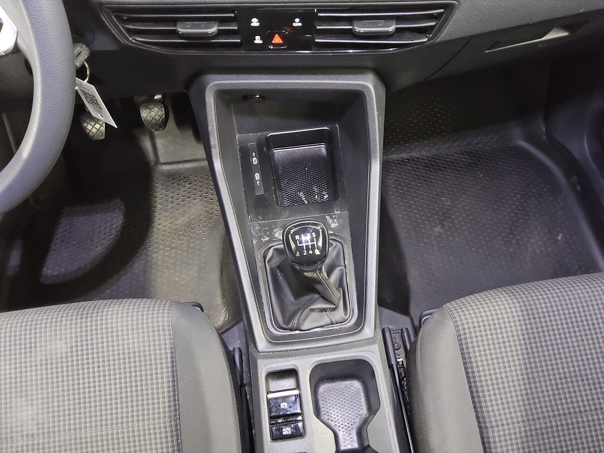 Volkswagen Caddy 2.0 TDI 5-Sitze Navi PDC DAB Tempomat 6