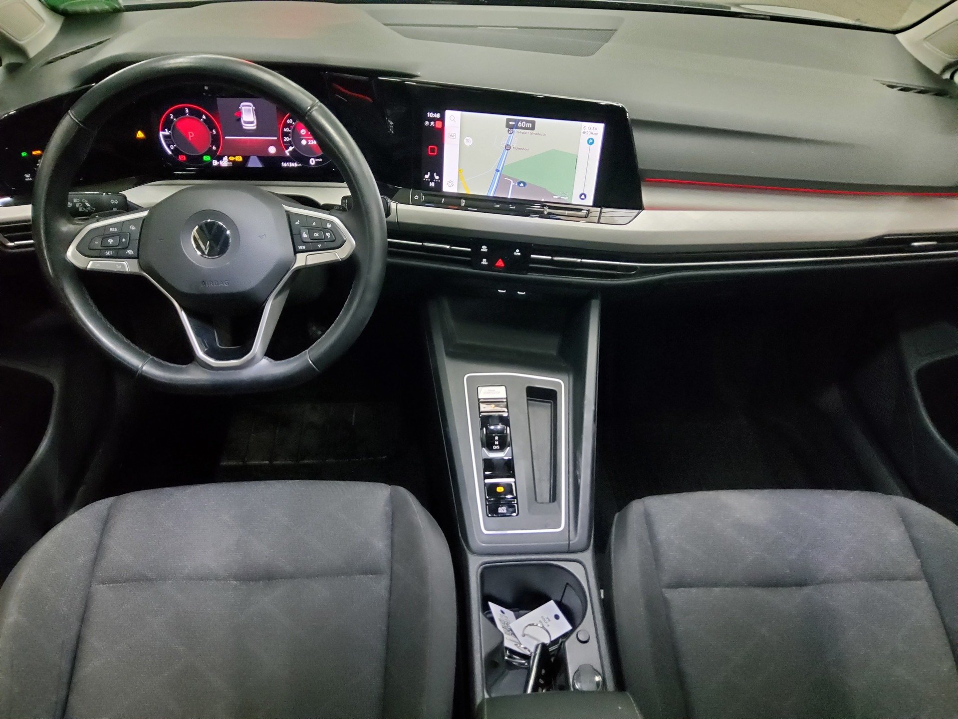 Volkswagen Golf-8 Var. 2.0 TDI Life Navi LED DC ACC Shz 5