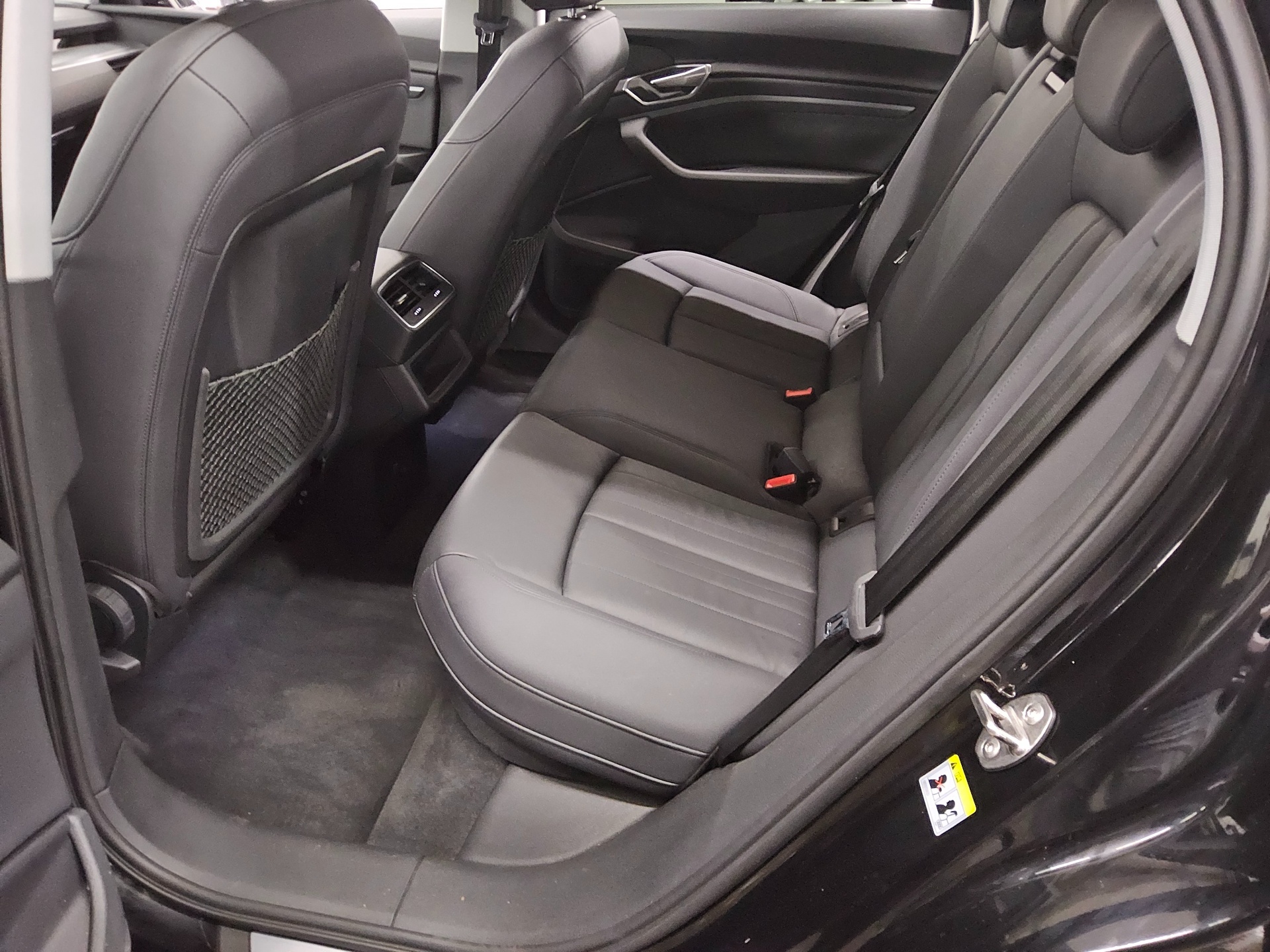 Audi e-tron advanced Leder Navi LED vc 13