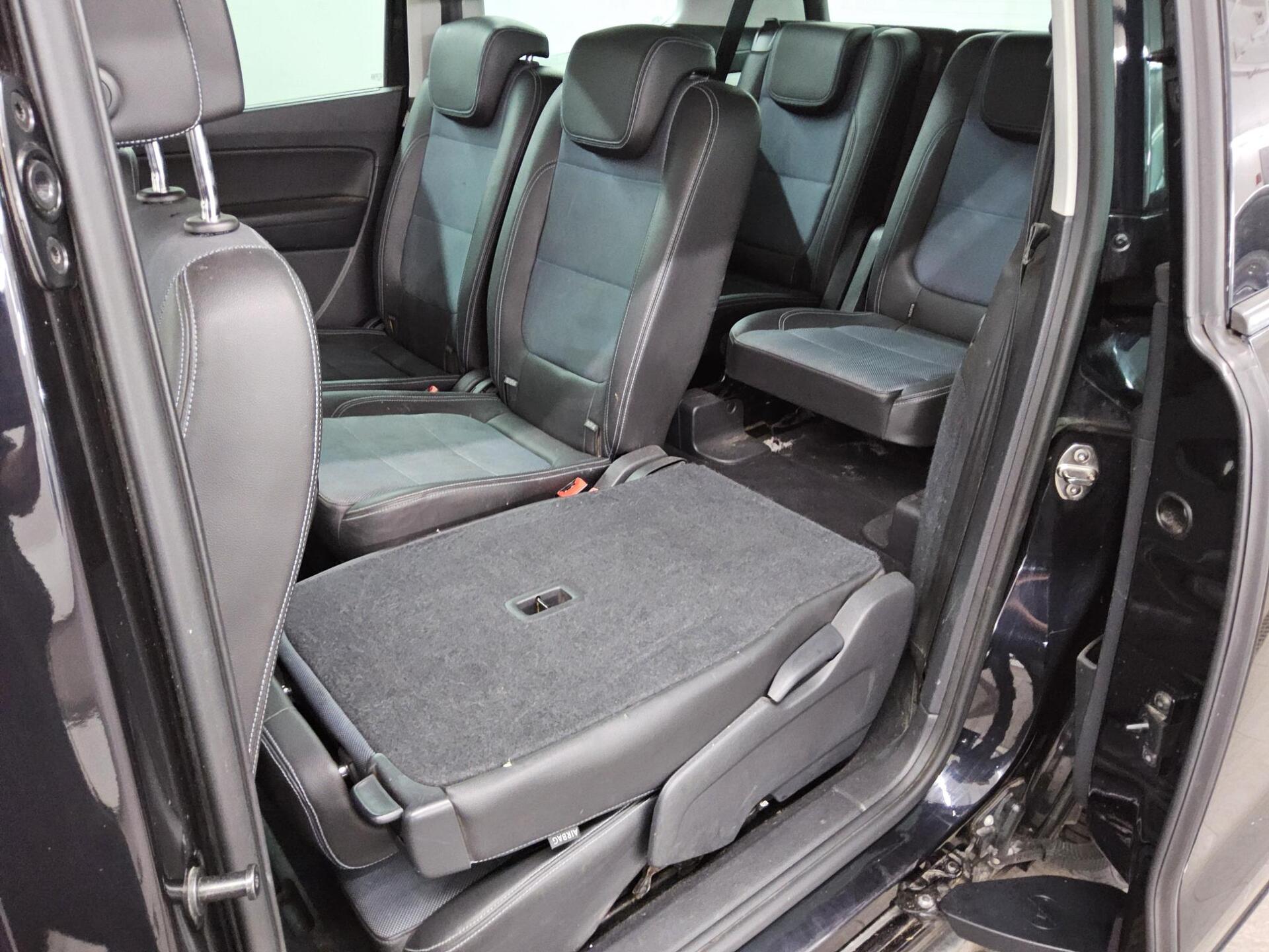 Seat Alhambra 2.0 TDI 7-Sitze T-Leder Navi Pano Xenon 12
