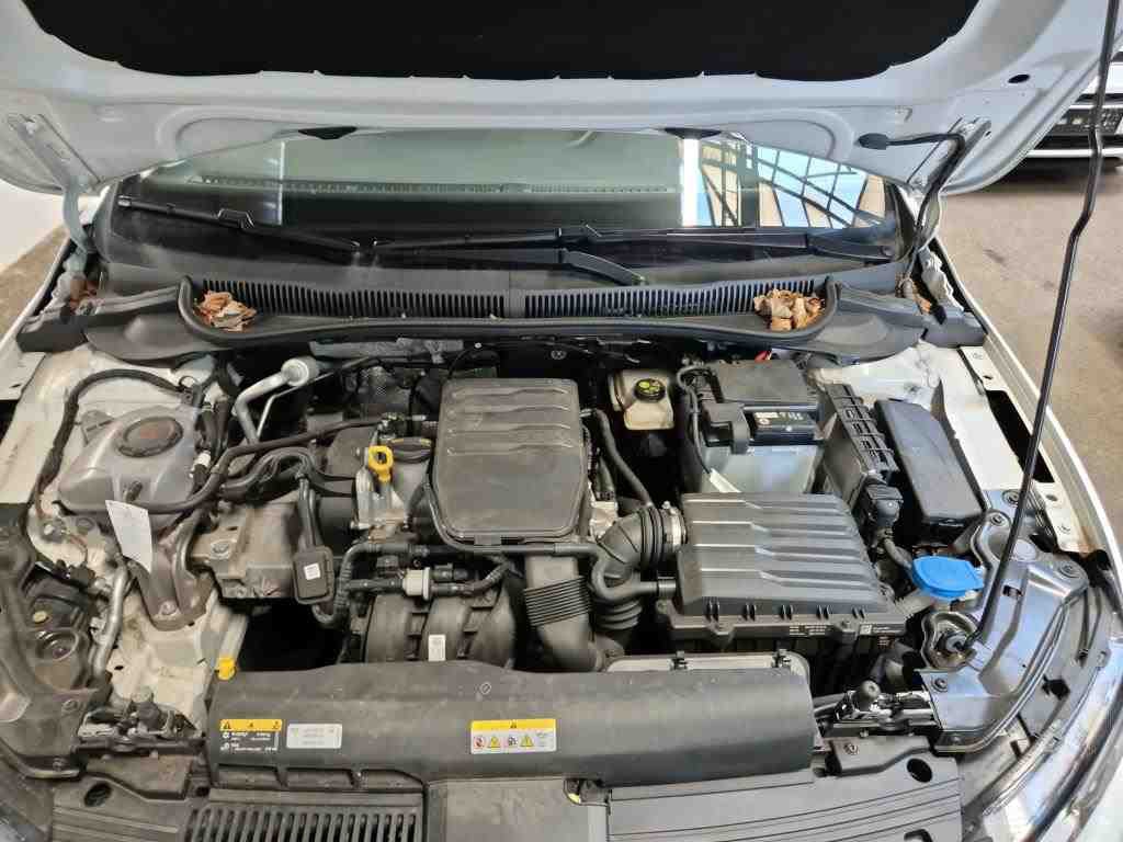 Volkswagen Polo Life KLIMA RADIO MFL PDC DAB 10