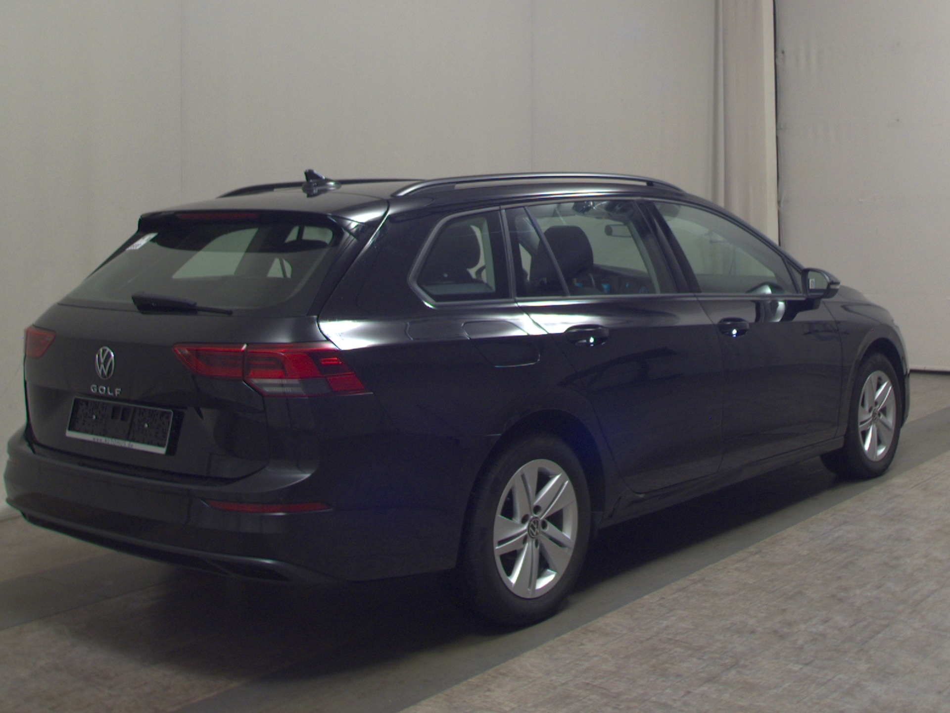 Volkswagen Golf-8 Var. 2.0 TDI Life Navi LED AID 4