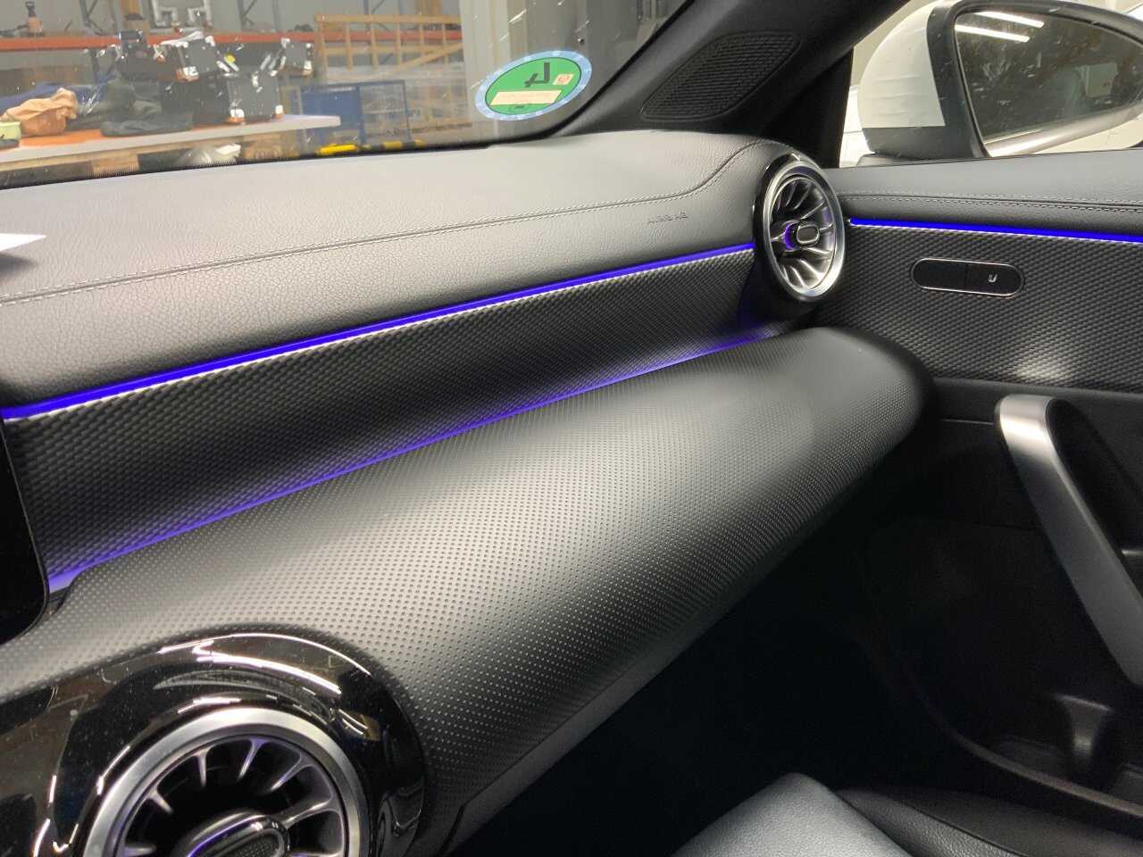Mercedes-Benz CLA 180 SB d Progressive NAVI KLIMAAUT LED RADIO TEMPO 11