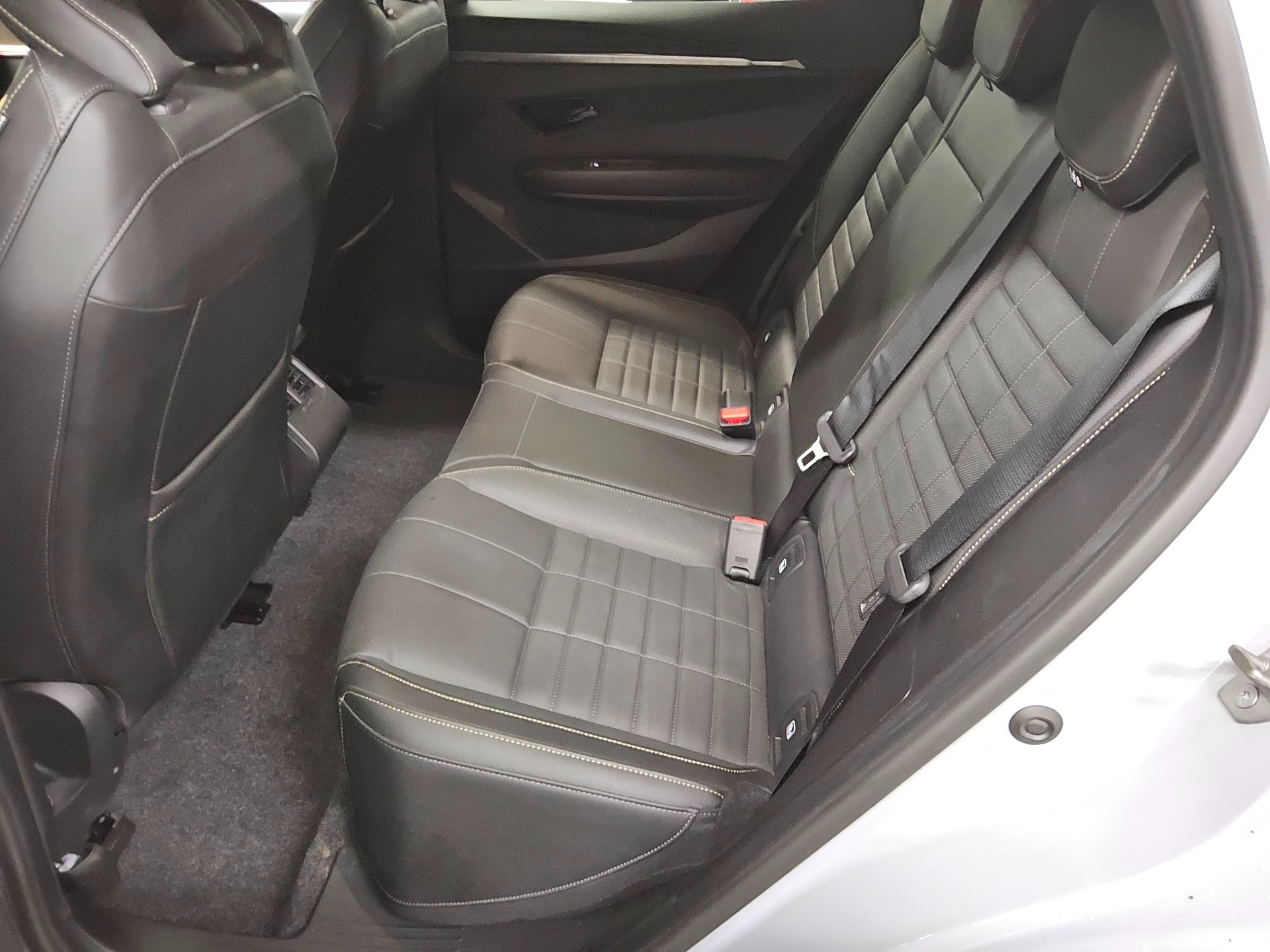 Renault Megane E-Tech EV60 220 Iconic Leder Navi H/K 13