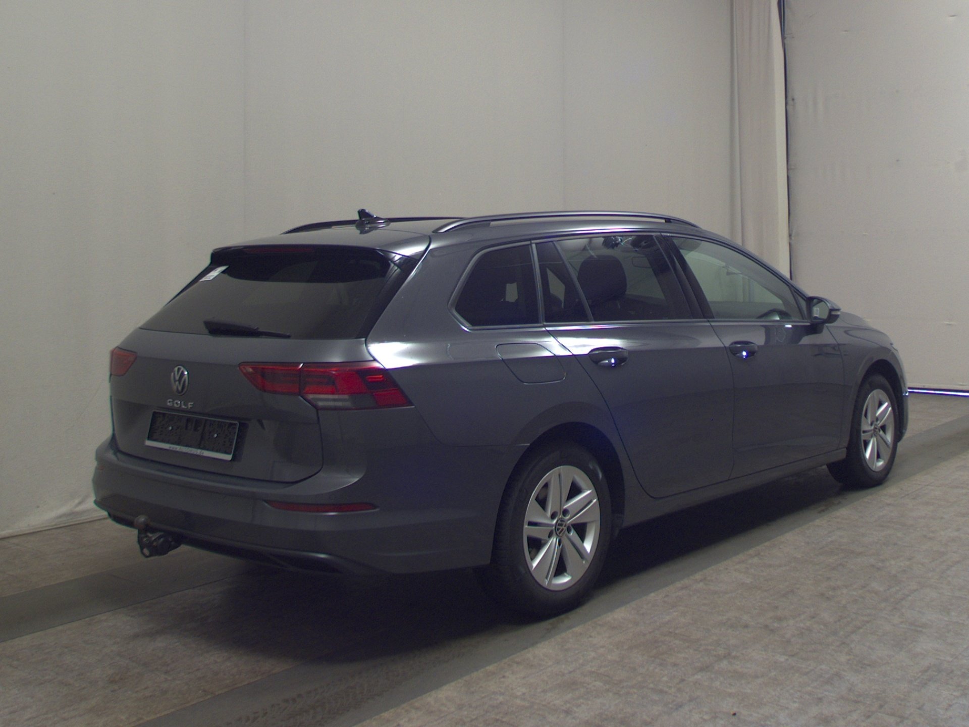 Volkswagen Golf-8 Var. 2.0 TDI Life Navi LED DC AHK ACC 4