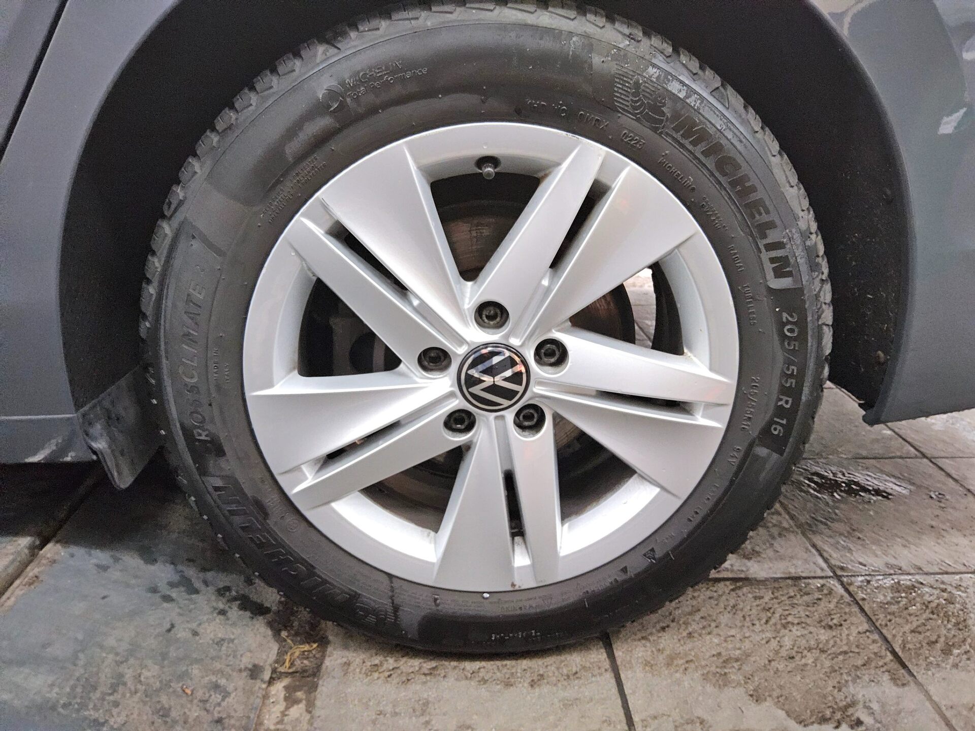 Volkswagen Golf-8 Var. 2.0 TDI Life Navi LED DC AHK ACC 11