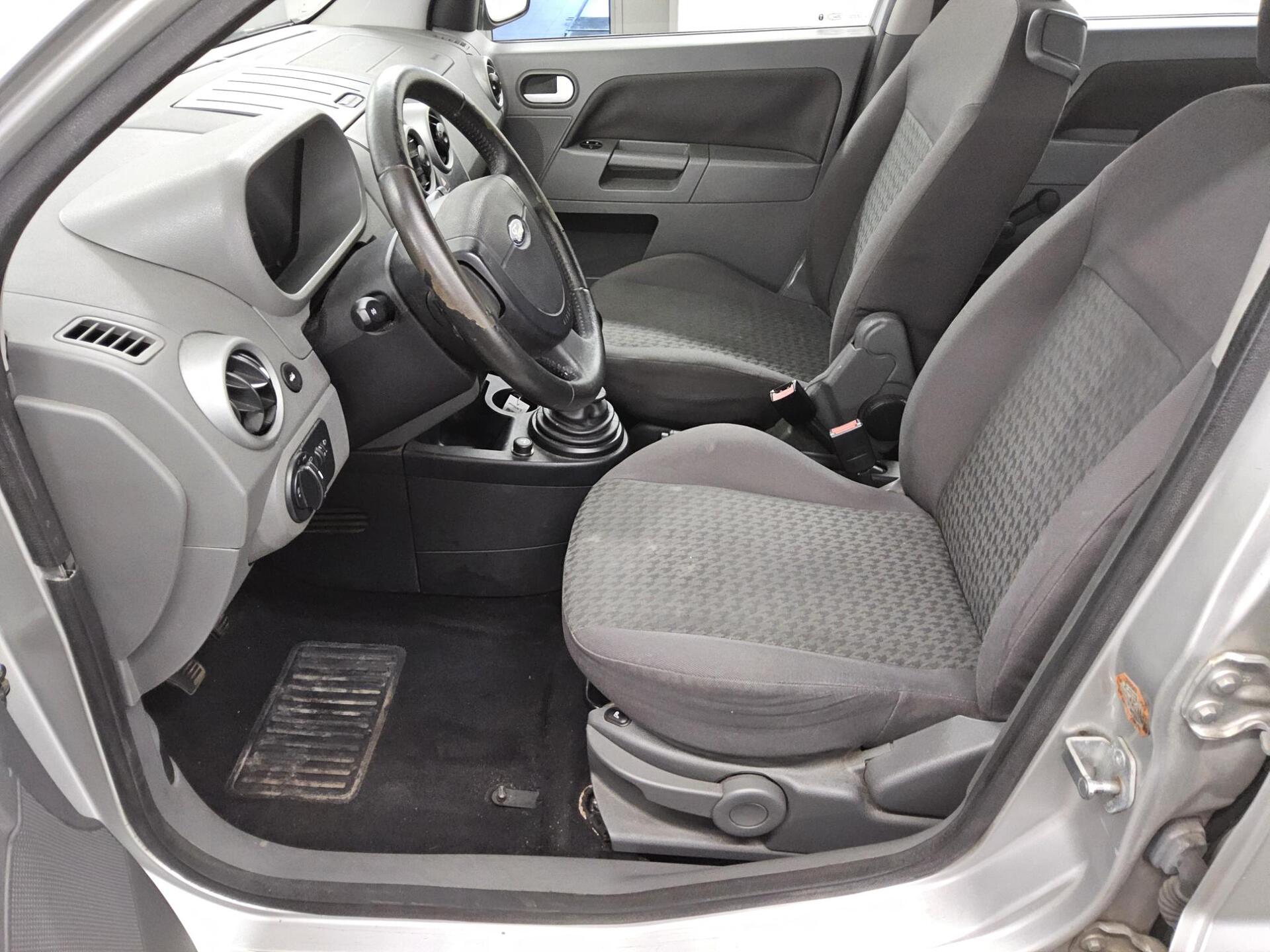 Ford Fusion 1.4 TDCi Trend AHK Shz Klima 8