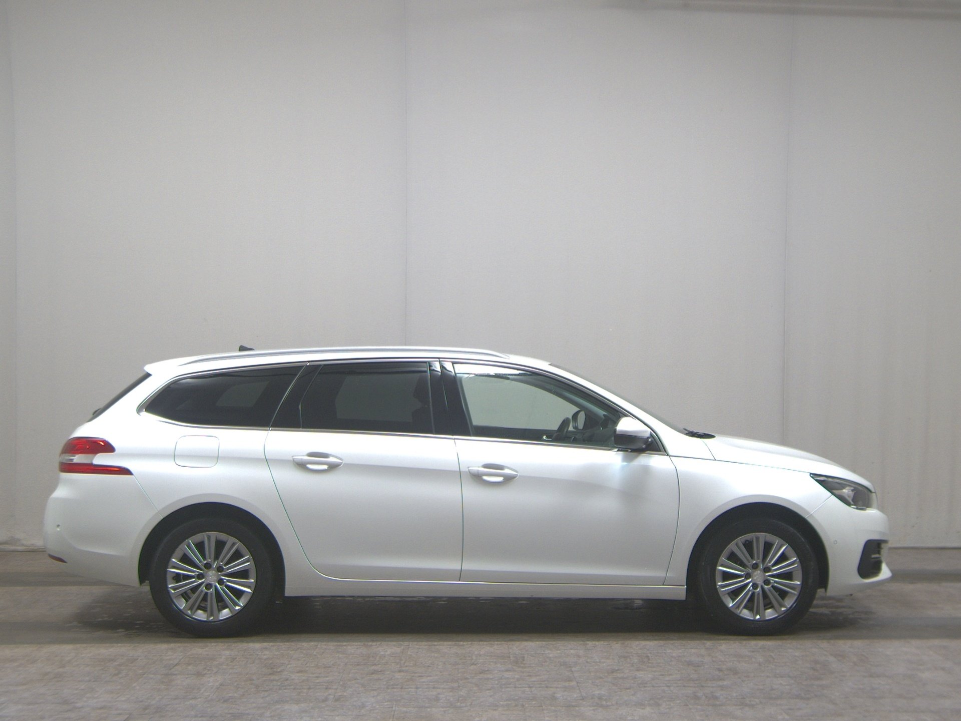 Peugeot 308 1.5 BlueHDI Allure Navi DigiTacho T-Leder