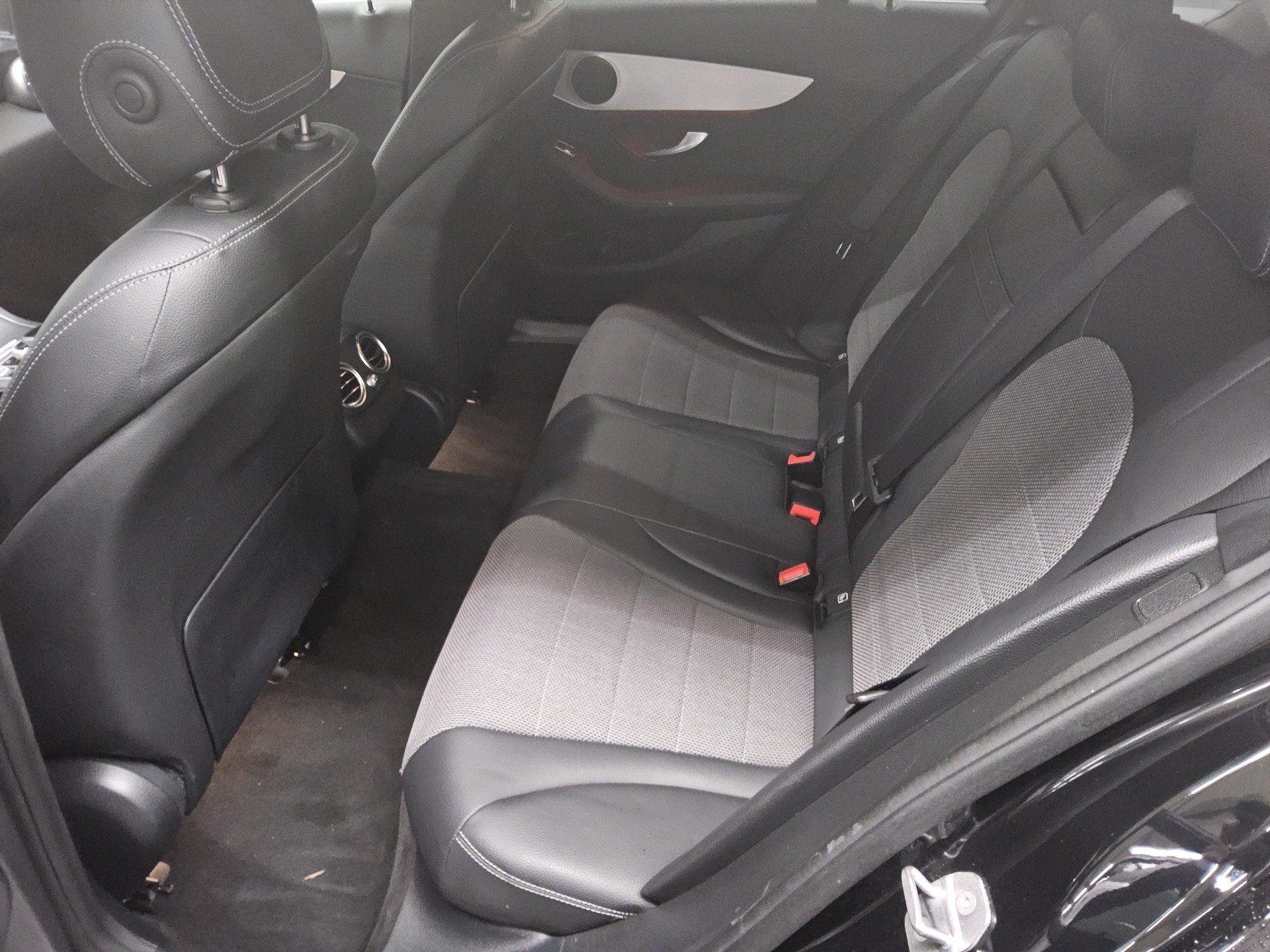 Mercedes-Benz C 300 T de Avantgarde Multibeam Widescreen Sound 13
