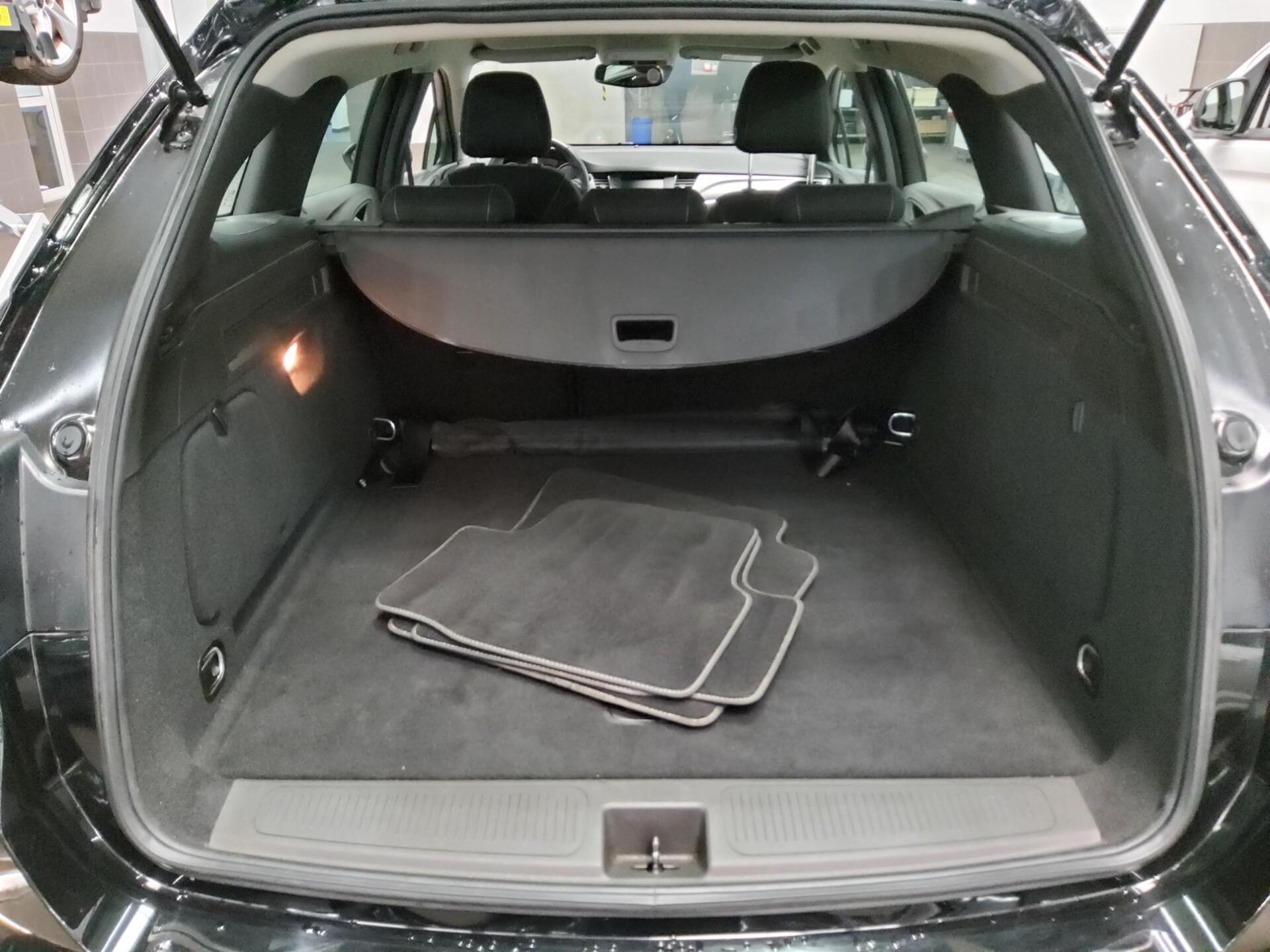 Opel Astra ST 1.5 D Edition Navi PDC SHZ 11