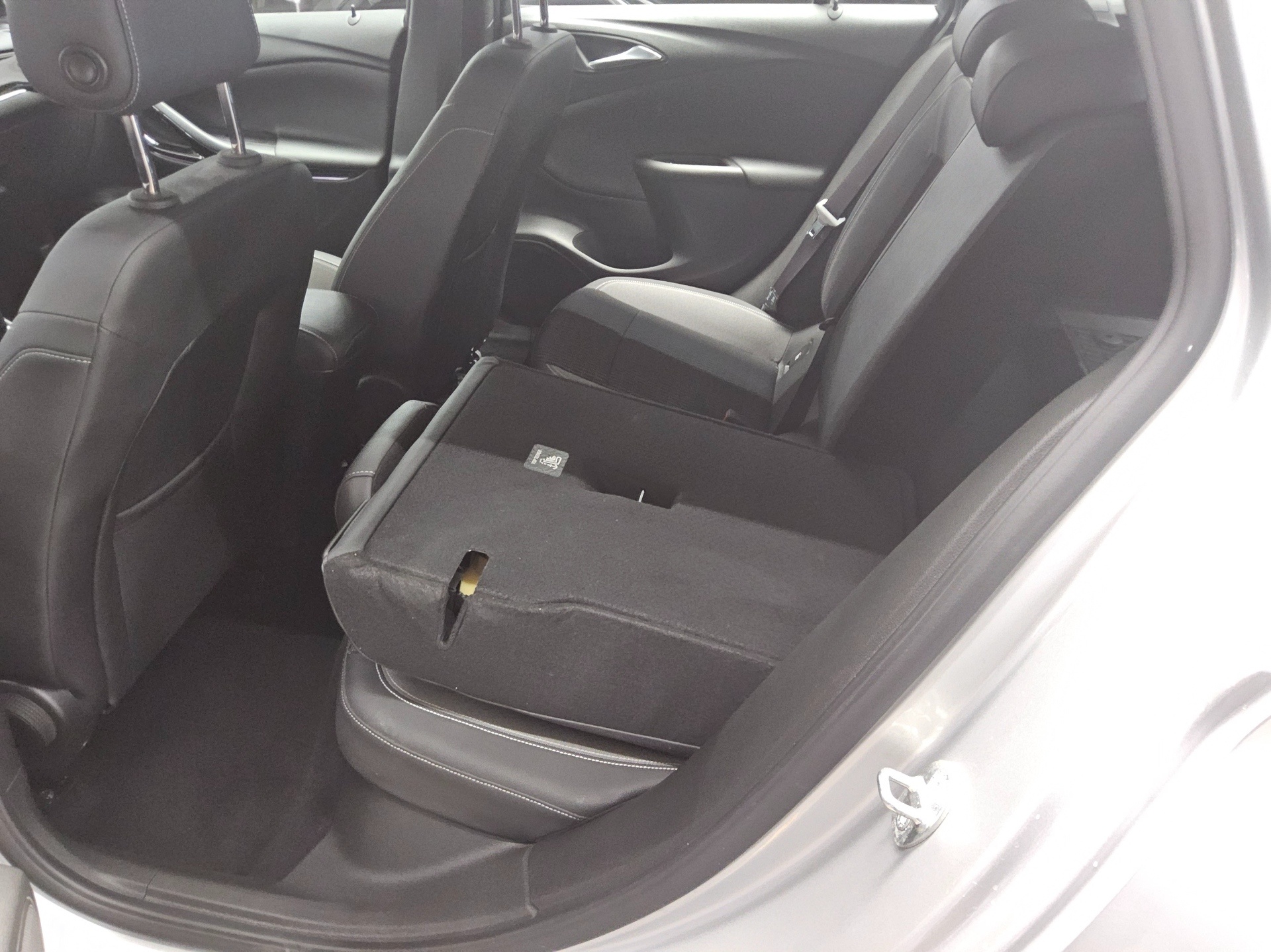 Opel Astra ST 1.5 D Elegance -Motorschaden- 13