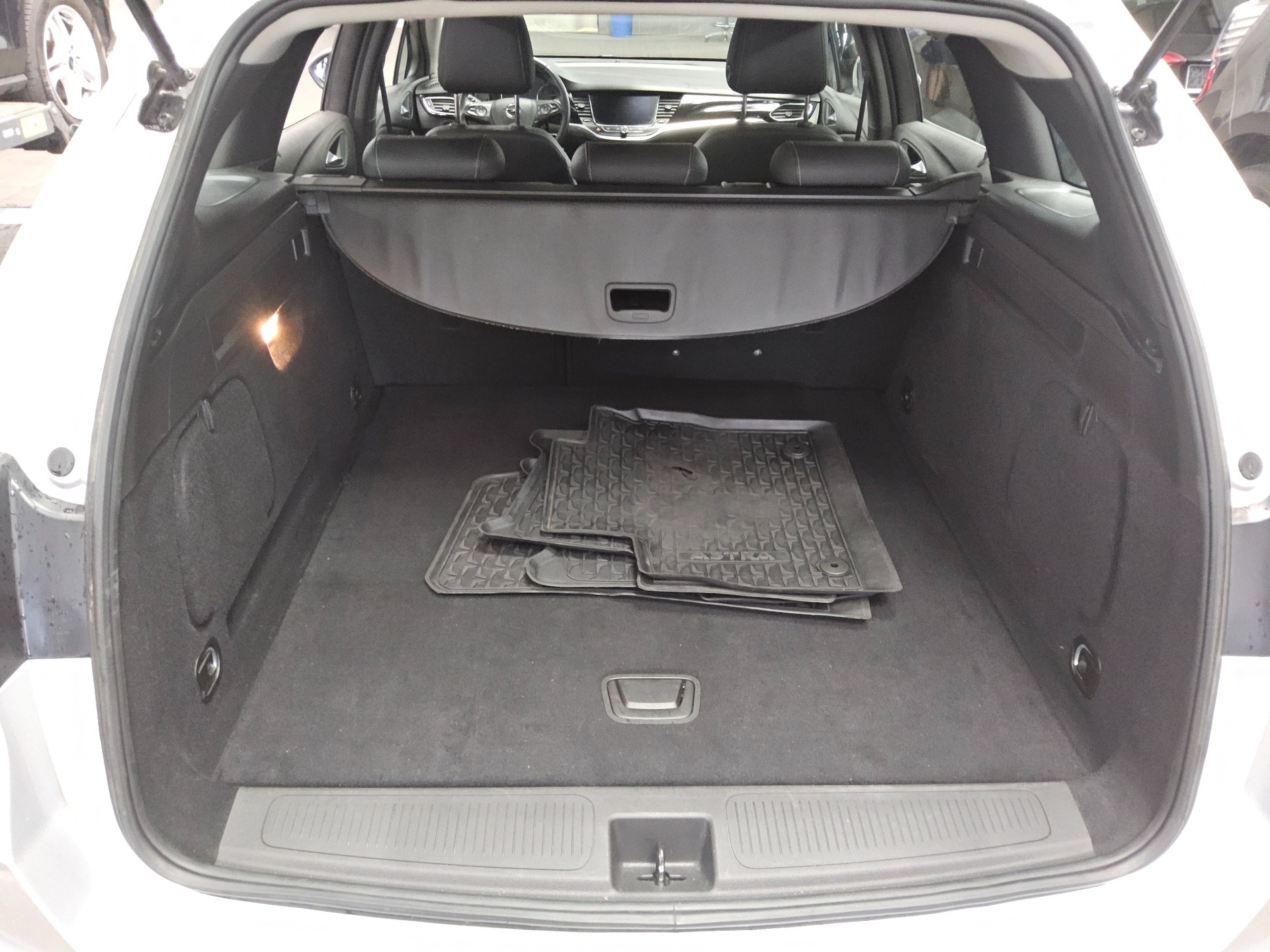 Opel Astra ST 1.5 D Elegance -Motorschaden- 11