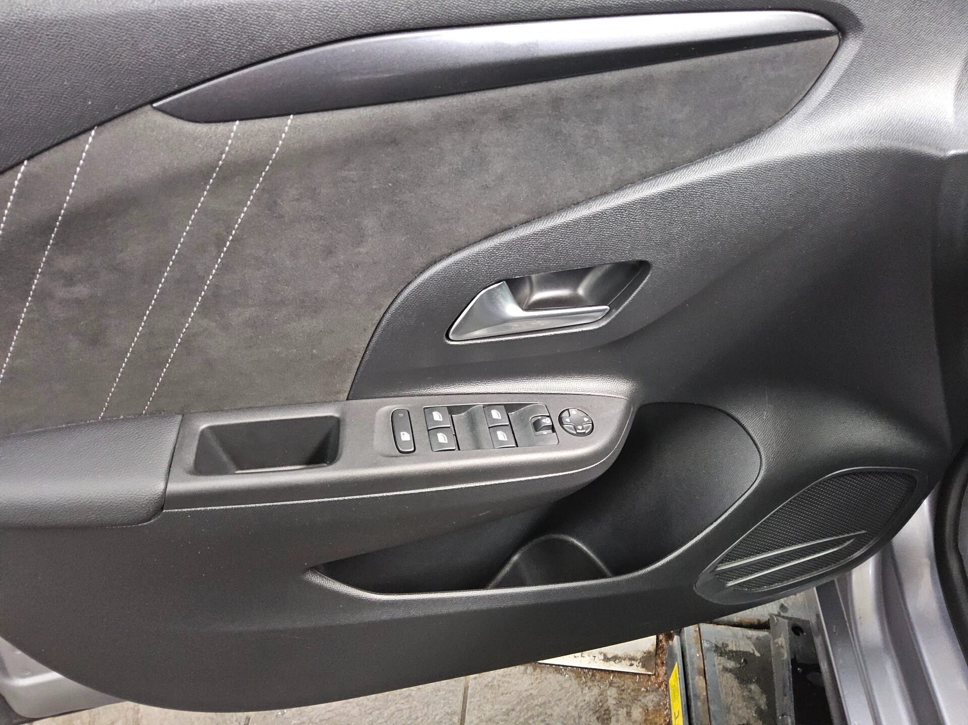 Opel Corsa-e Ultimate Navi LED Shz T-Leder 10
