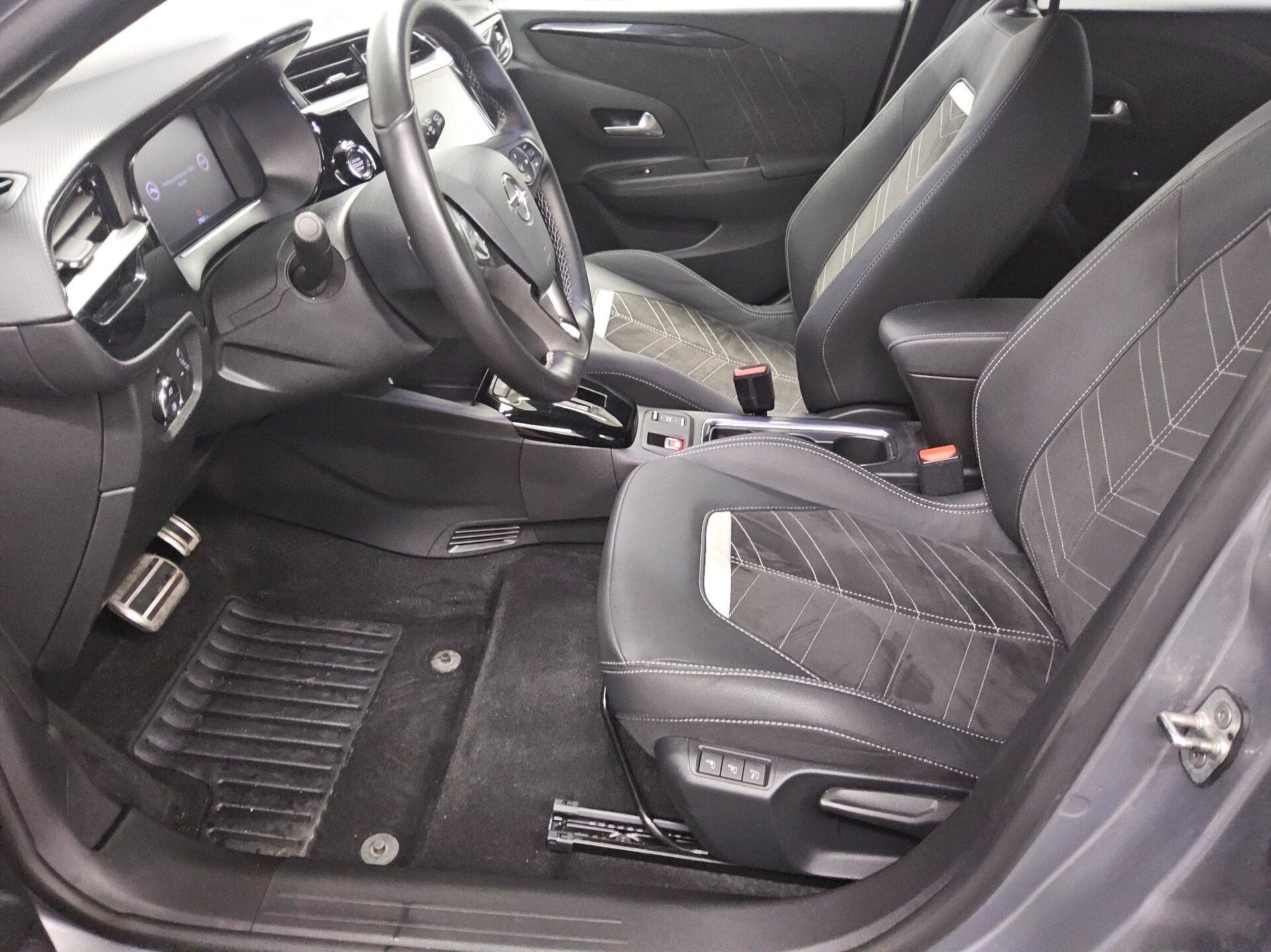 Opel Corsa-e Ultimate Navi LED Shz T-Leder 9