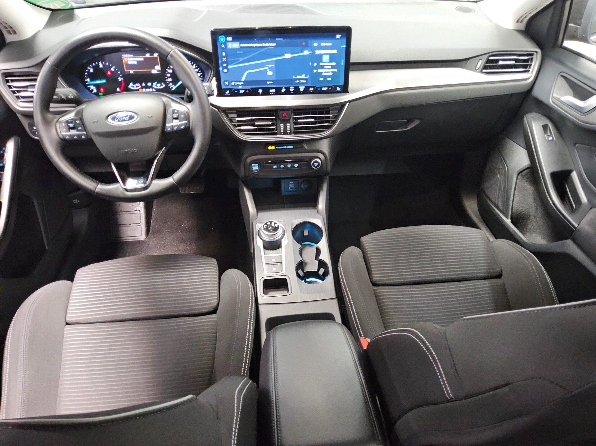 Ford Focus Turnier 1.5 EB Titanium Navi LED PDC 5