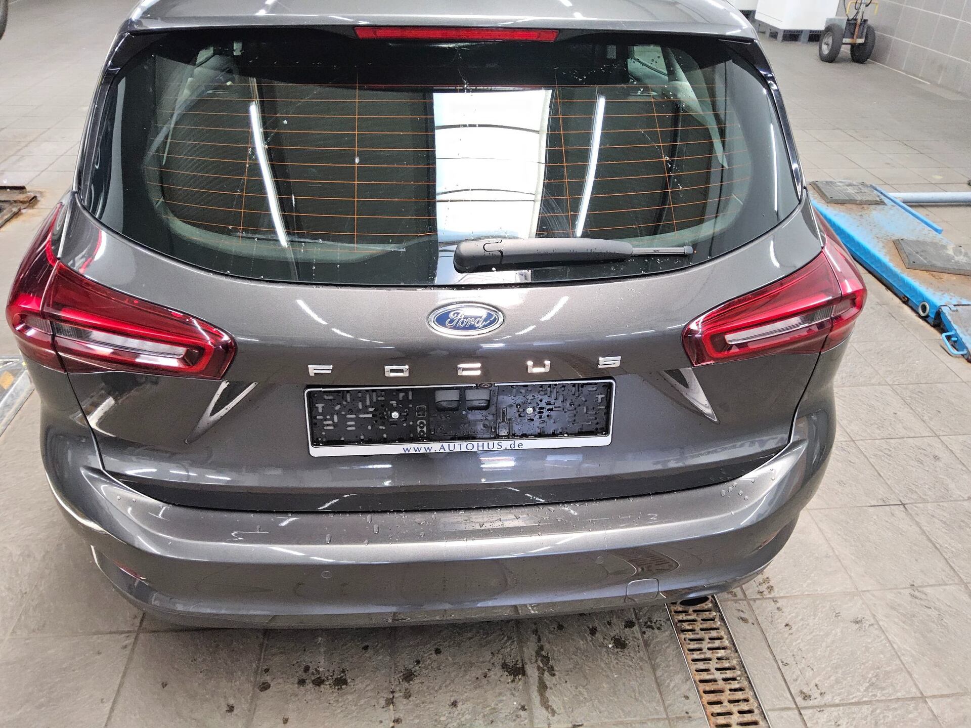 Ford Focus Turnier 1.5 EB Titanium Navi LED PDC 10
