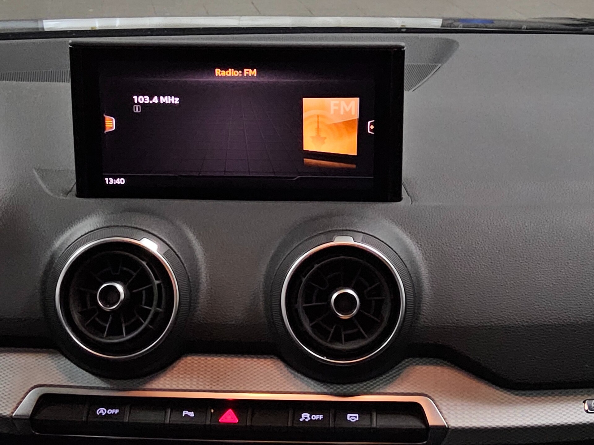 Audi Q2 30 TDI LED Klima 7