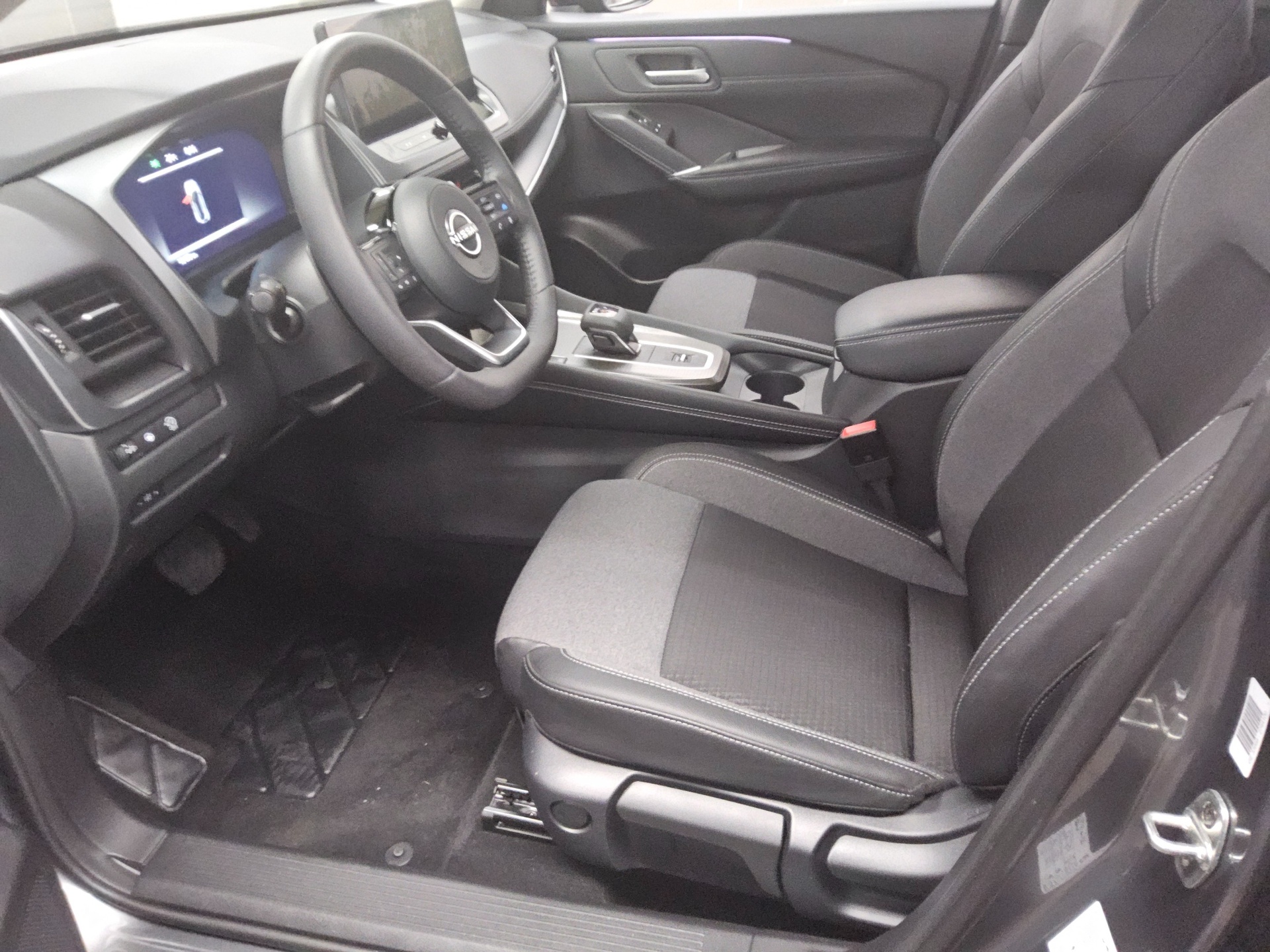 Nissan Qashqai 1.3 DIG-T N-Connecta Winter Pkt Navi LED 9