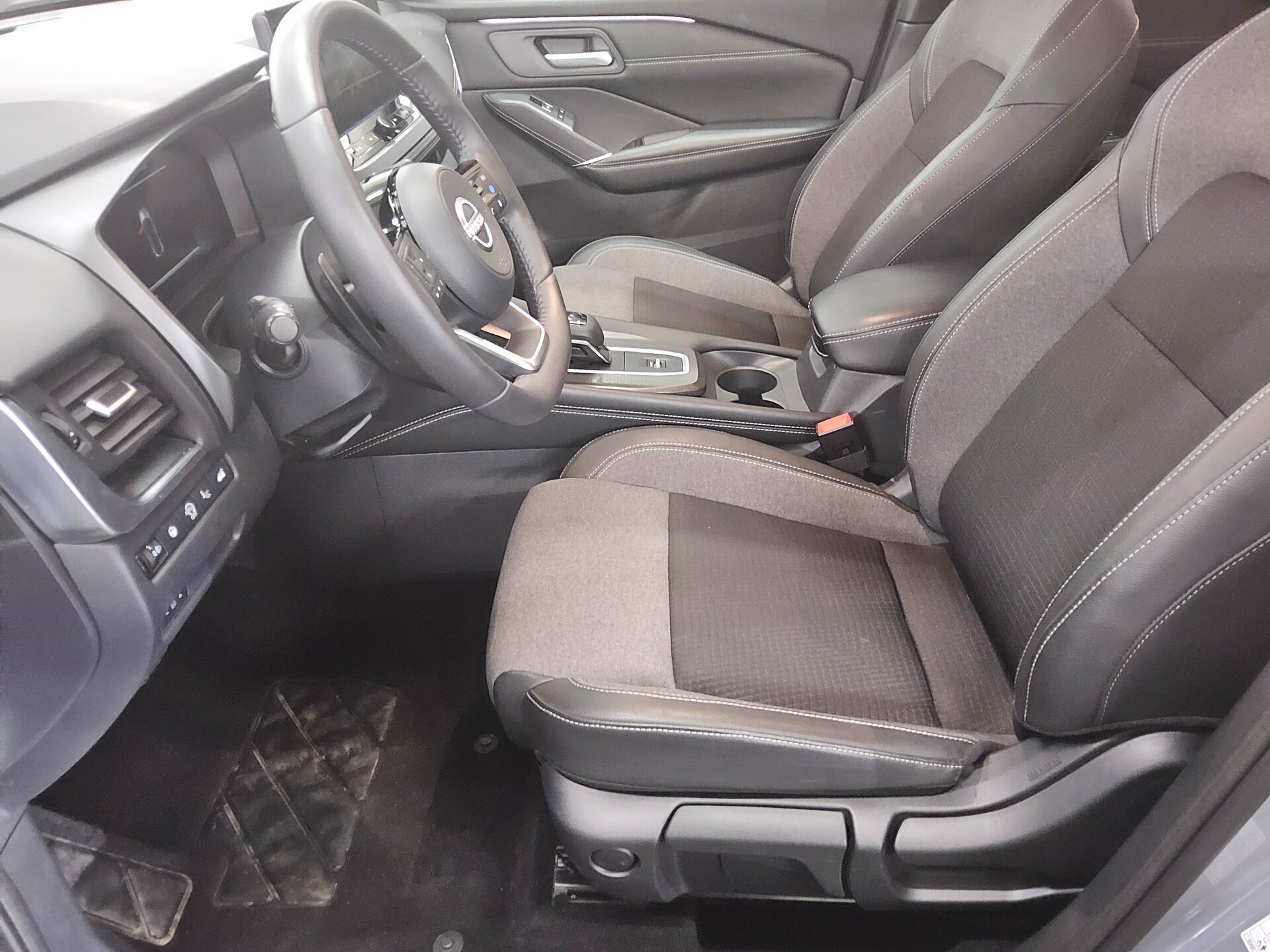 Nissan Qashqai 1.3 DIG-T N-Connecta Winter+ Komfort Pkt Navi LED 9