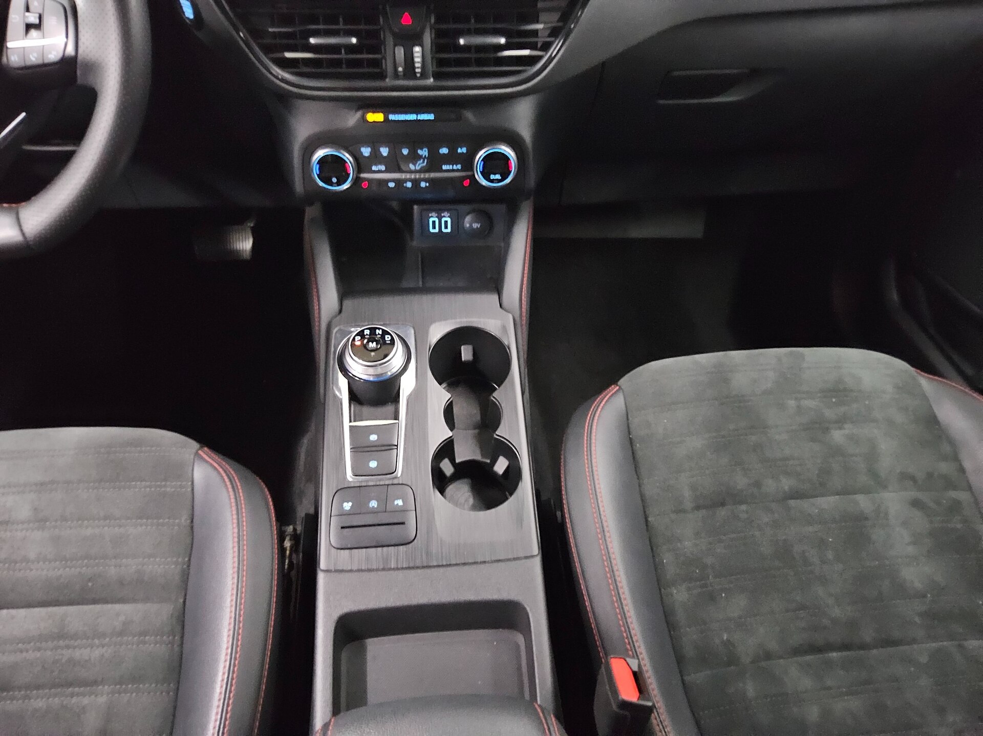 Ford Kuga 1.5 EB ST-Line T-Leder Navi LED DigiTacho 6