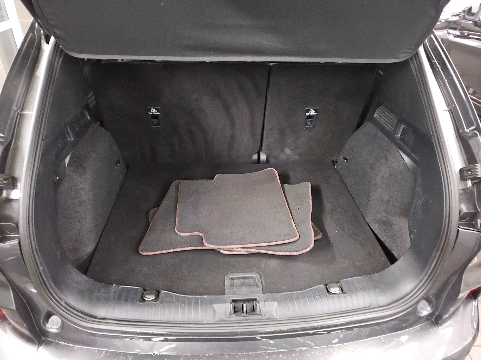 Ford Kuga 1.5 EB ST-Line T-Leder Navi LED DigiTacho 12