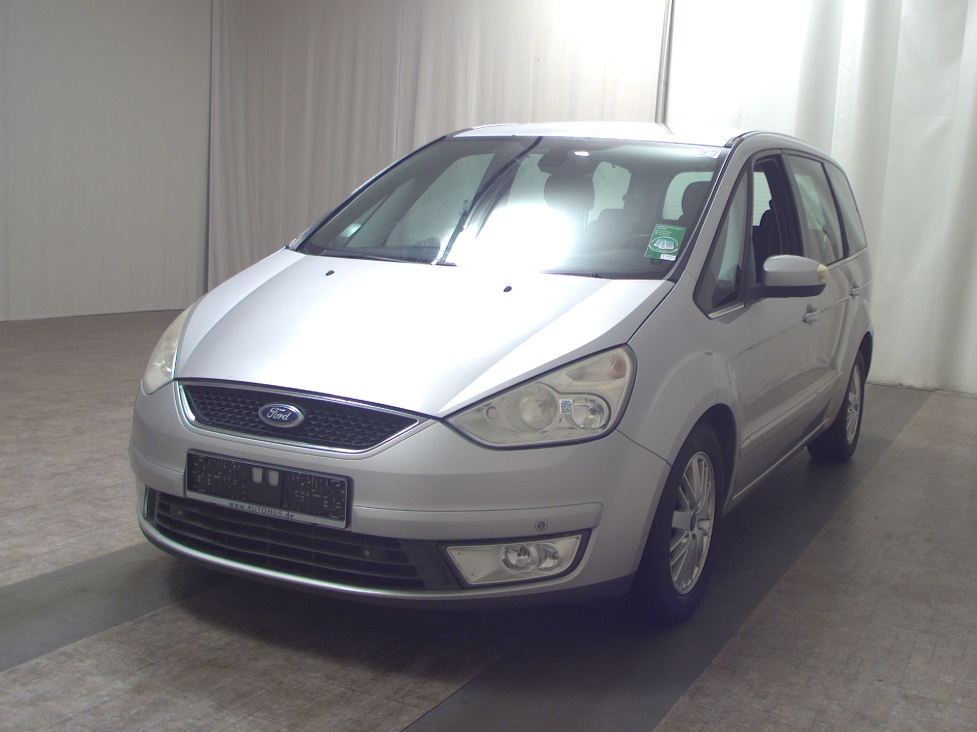 Ford Galaxy 2.0 TDCi Ghia 7-Sitzer AHK PDC 2