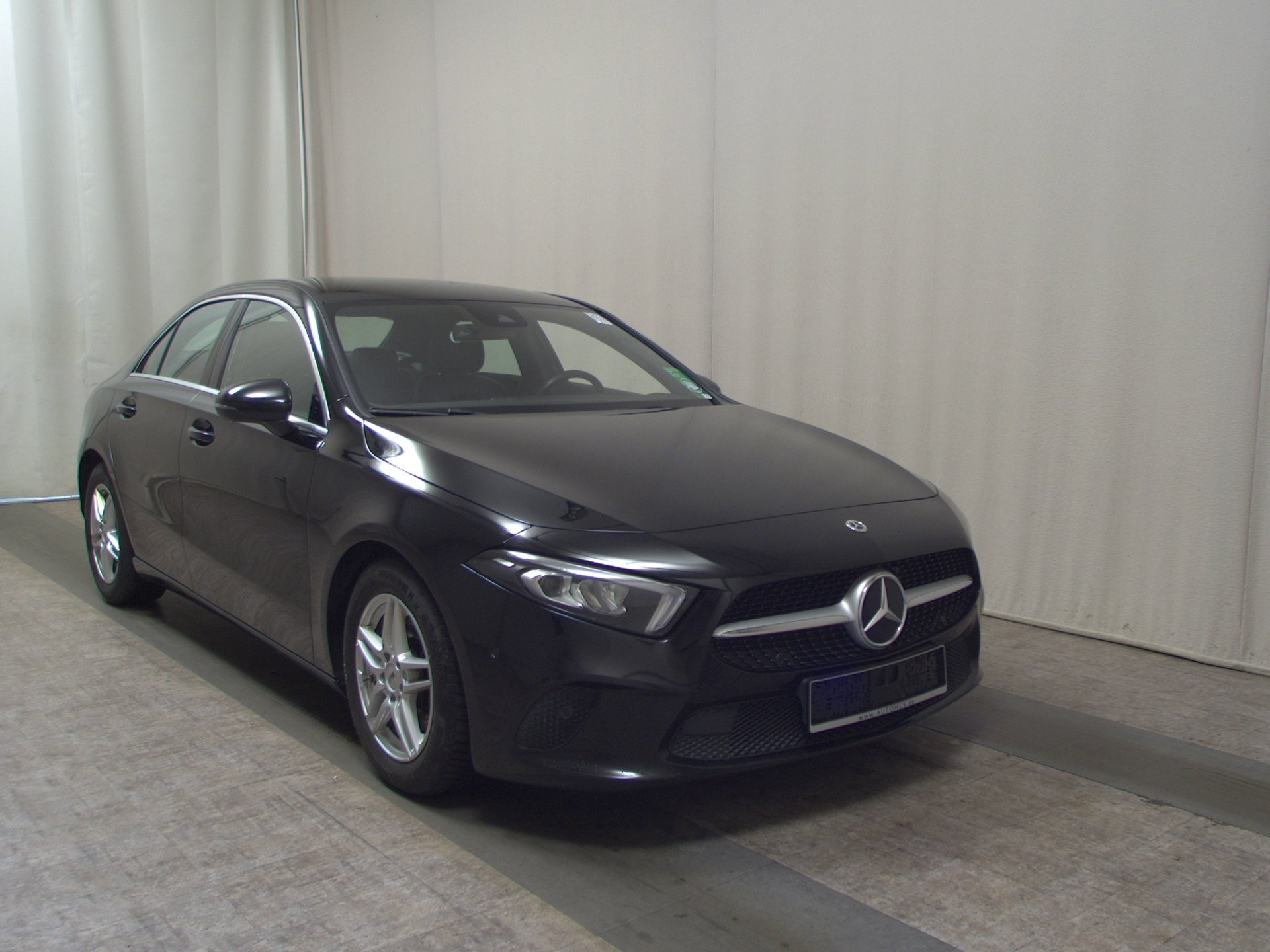 Mercedes-Benz A 200 d 3