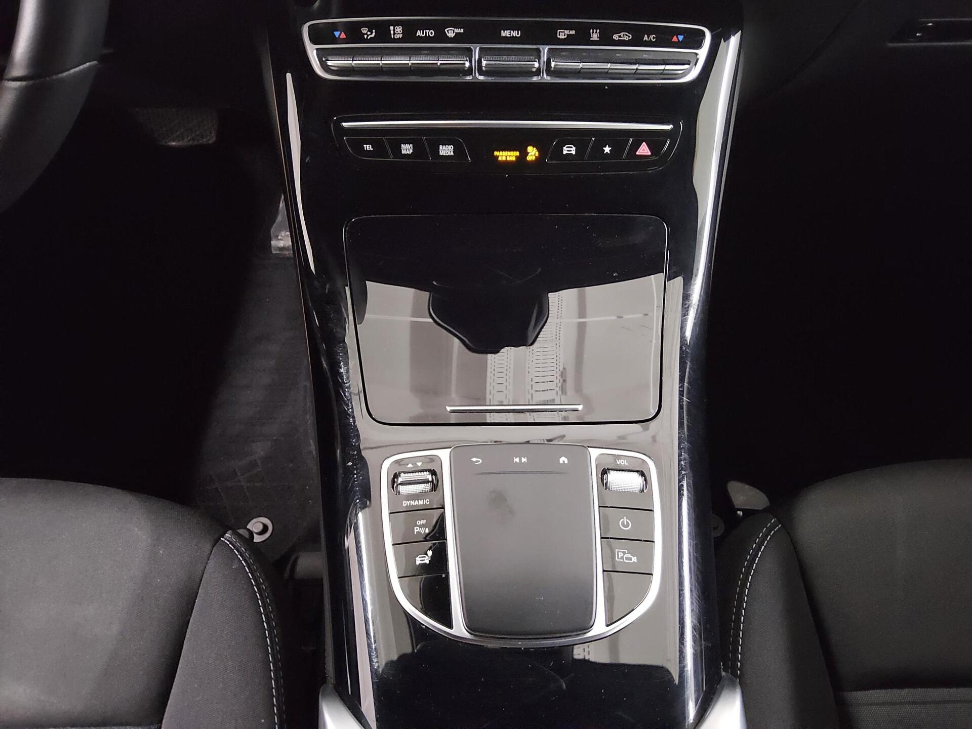 Mercedes-Benz EQC 400 4M Navi MB-LED RfK AHK Shz Distronic+ 6