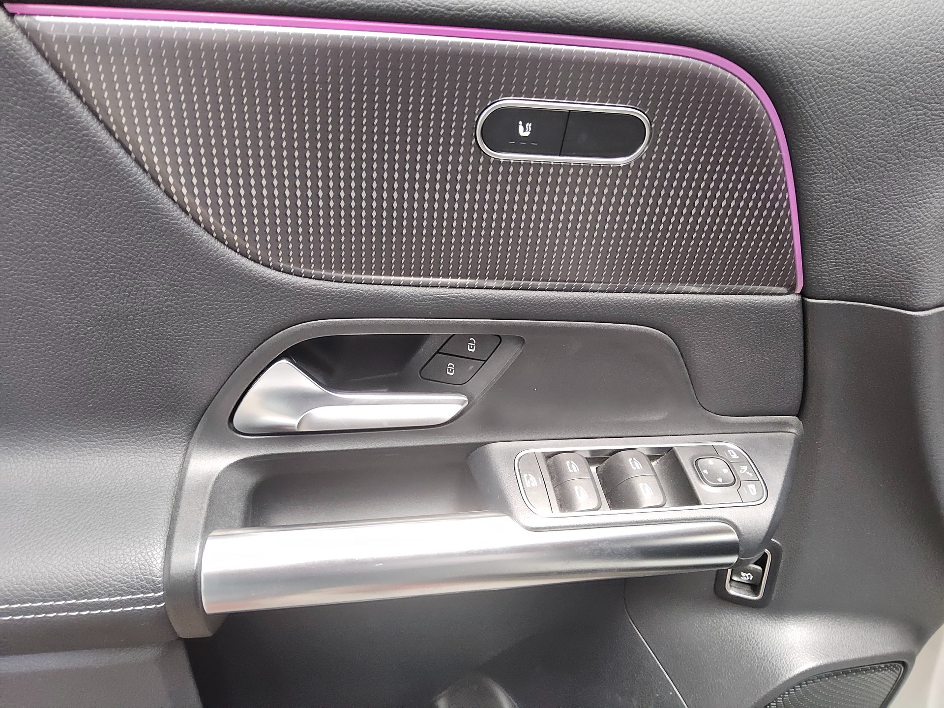 Mercedes-Benz GLA 220 d Progressive T-Leder Navi LED Ambiente 10