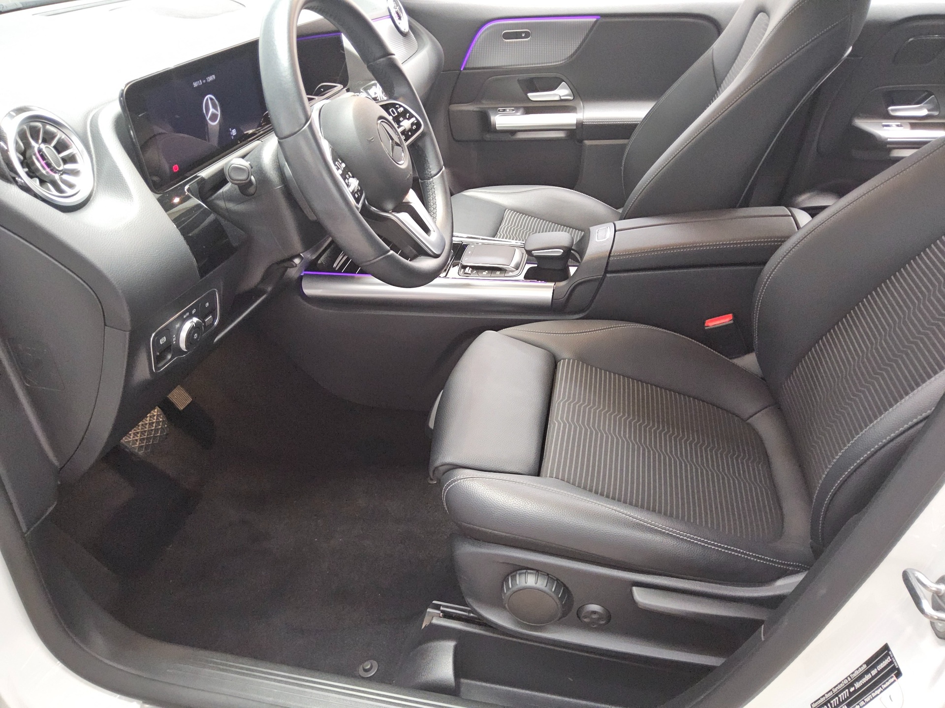 Mercedes-Benz GLA 220 d Progressive T-Leder Navi LED Ambiente 9