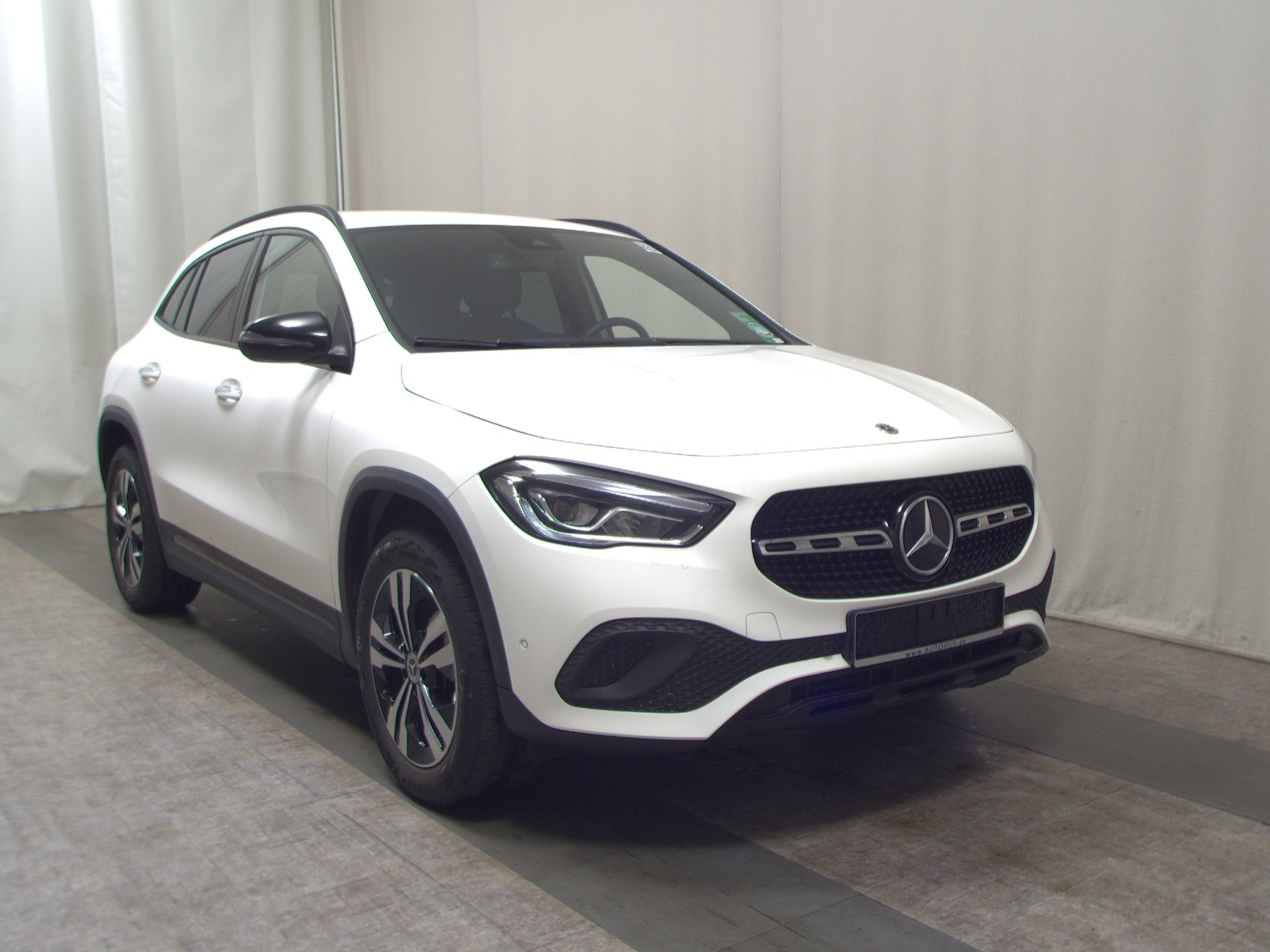 Mercedes-Benz GLA 220 d Progressive T-Leder Navi LED Ambiente 3