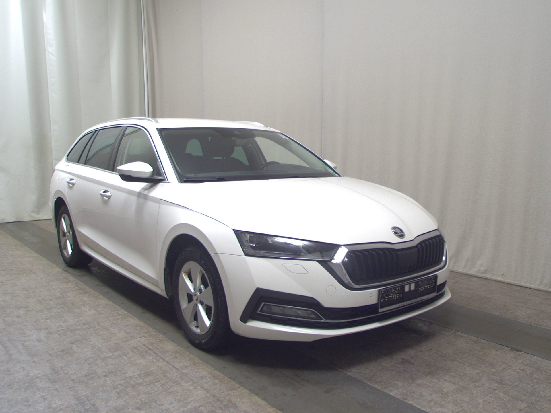 Skoda Octavia Kombi 2.0 TDI Style Navi LED Virtual HuD 3