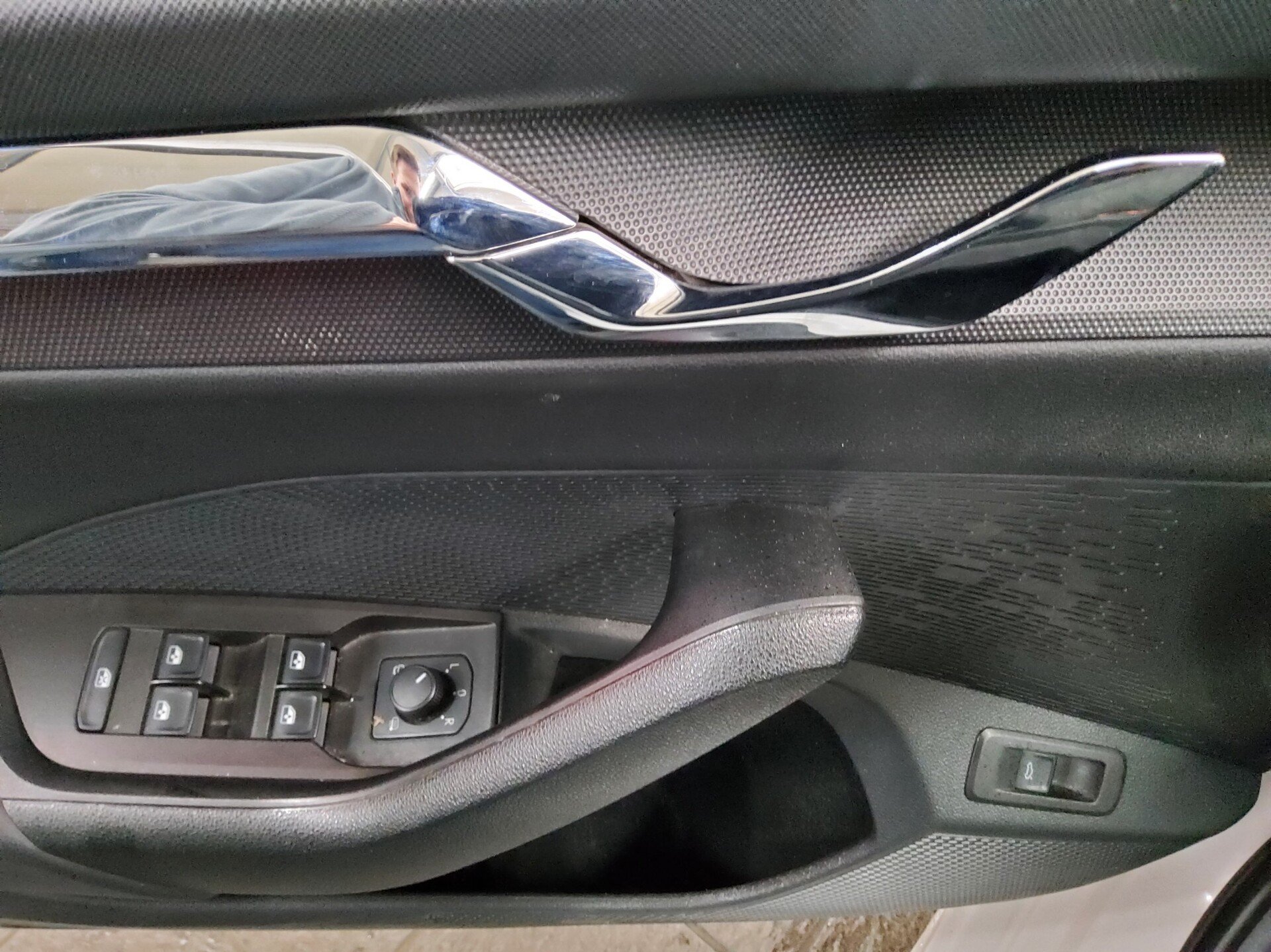 Skoda Octavia Kombi 2.0 TDI Style Navi LED Virtual HuD 10
