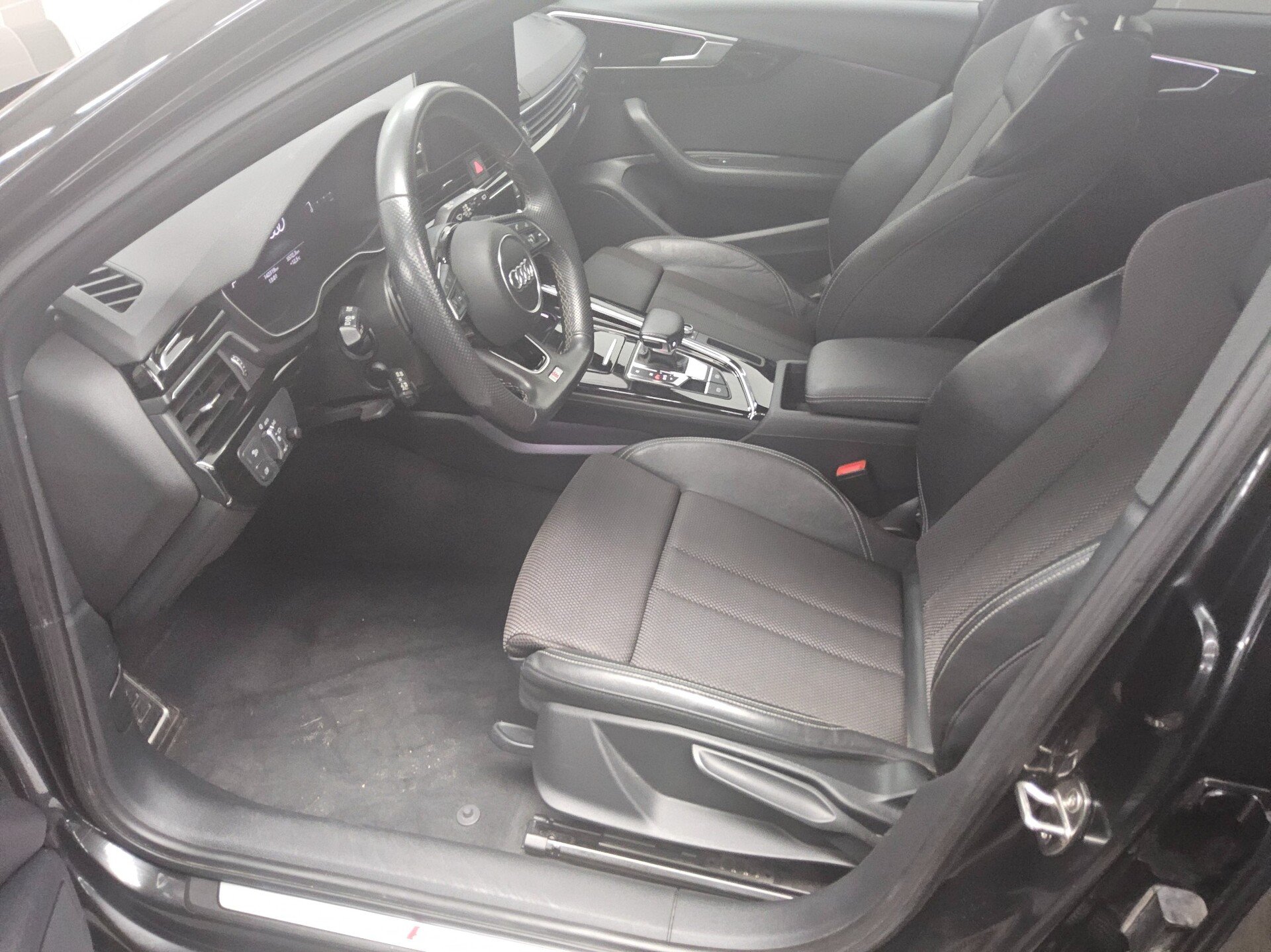 Audi A4 Avant 35 TFSI S-Line T-Leder Navi+ LED vc 9
