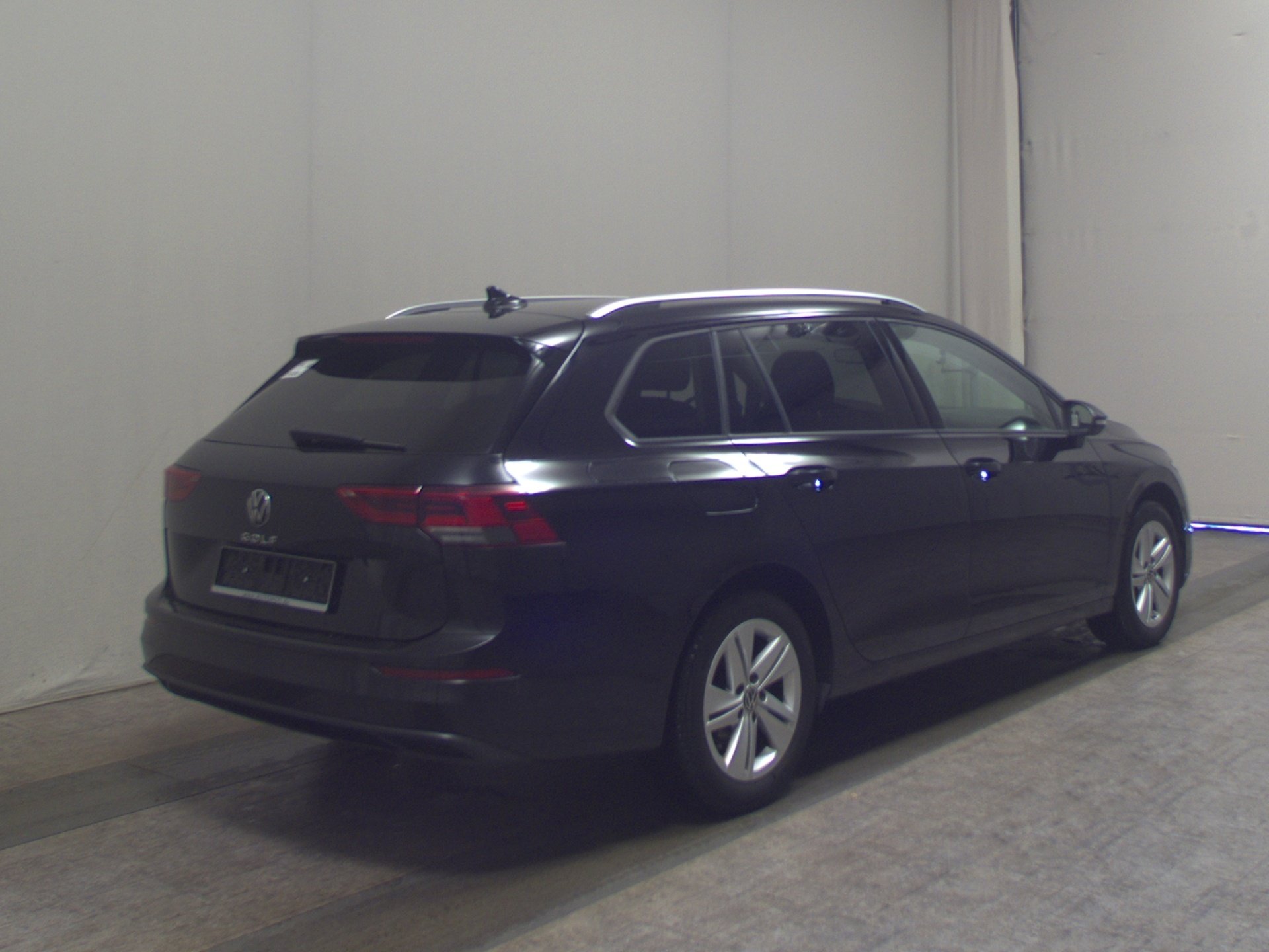 Volkswagen Golf-8 Var. 2.0 TDI Life Navi LED AID RfK ACC 4